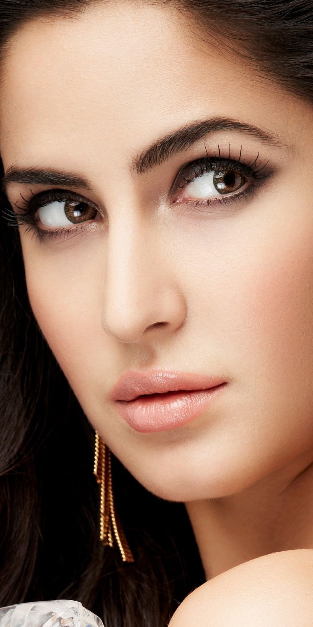 Katrina Kaif, Beautiful face, Bollywood sensation, Hot pics, 1080x2160 HD Phone