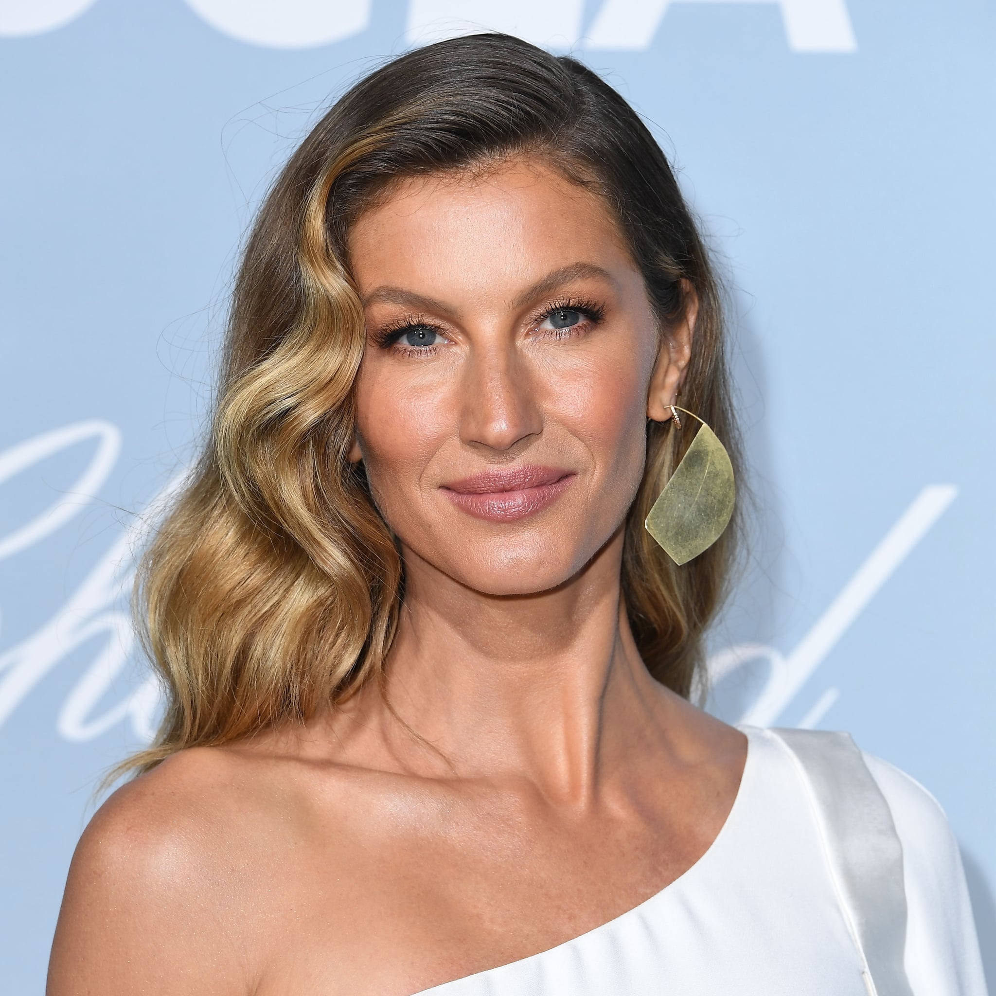 Gisele Bundchen, Celebrity romance, Kendall Jenner feud, Dating life, 2050x2050 HD Phone