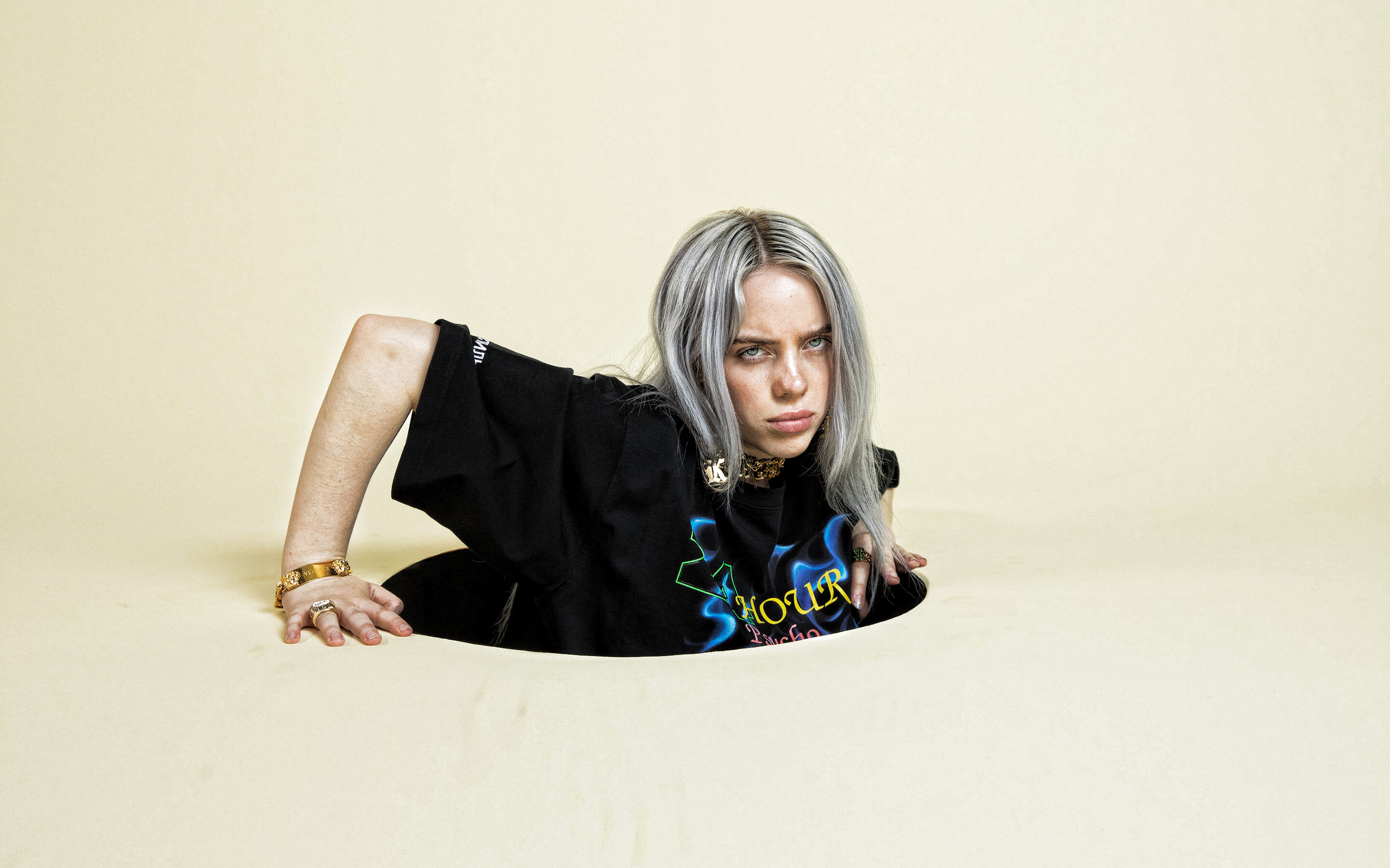 Billie Eilish, Chessmaster wallpaper, Intellectual charm, Checkmate, 2880x1800 HD Desktop