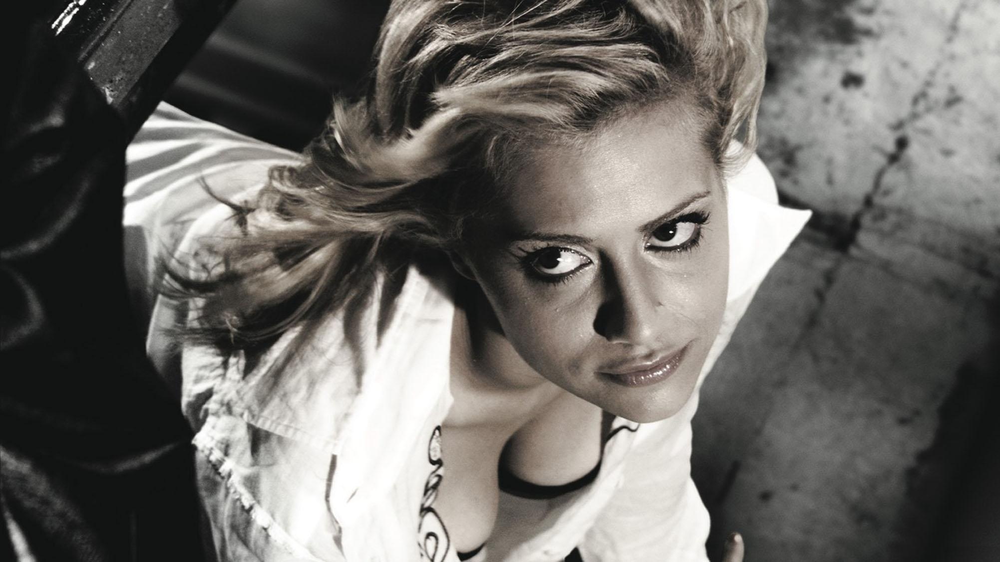 Brittany Murphy as Shellie, Sin City Wallpaper, 2010x1130 HD Desktop