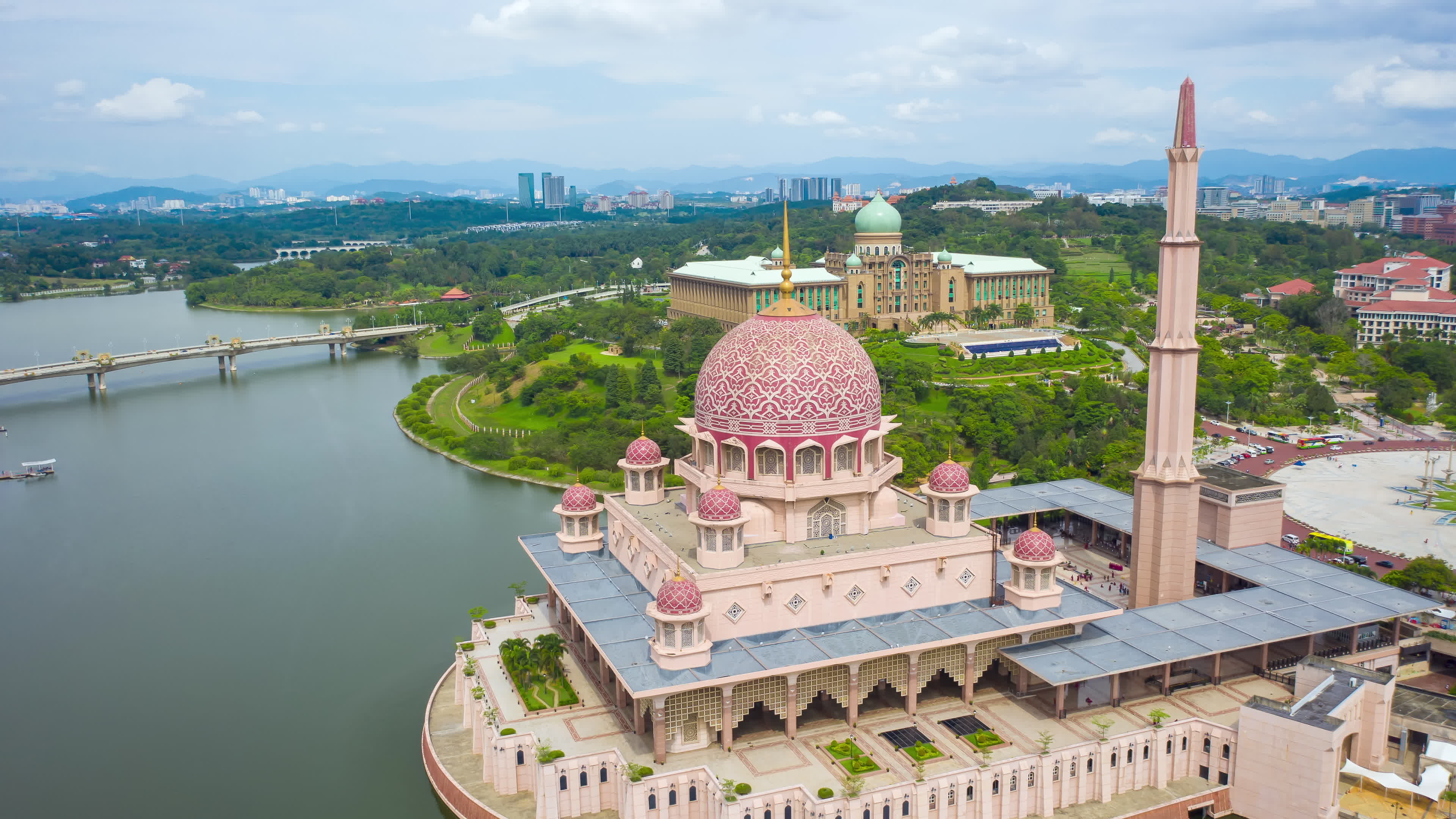 Putrajaya, Place de Putra, Perdana Putra, Malaysia, 3840x2160 4K Desktop