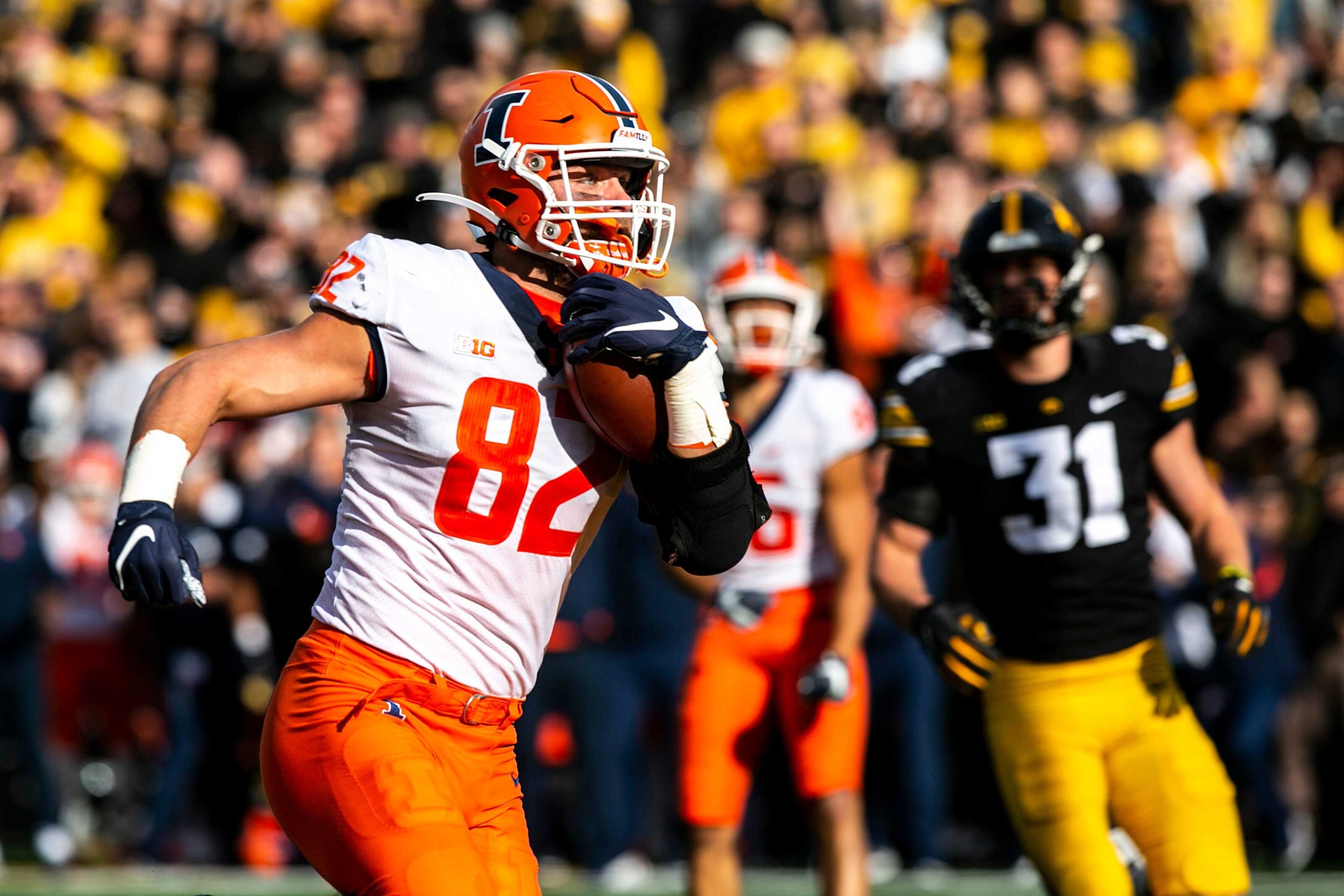 Luke Ford, Illinois Fighting Illini Football Wallpaper, 3200x2140 HD Desktop