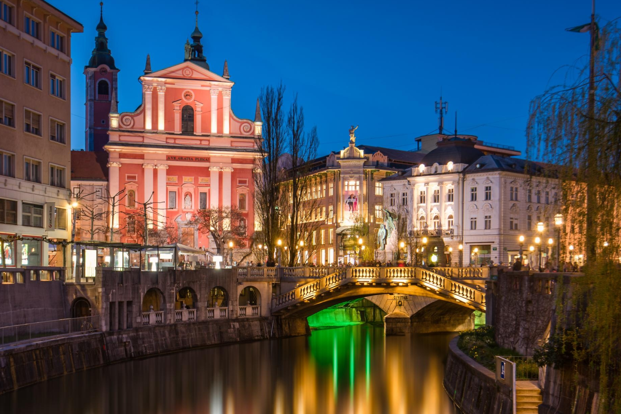 Ljubljana, Ribja brv north view, Photo spot, Ljubljana, 2050x1370 HD Desktop