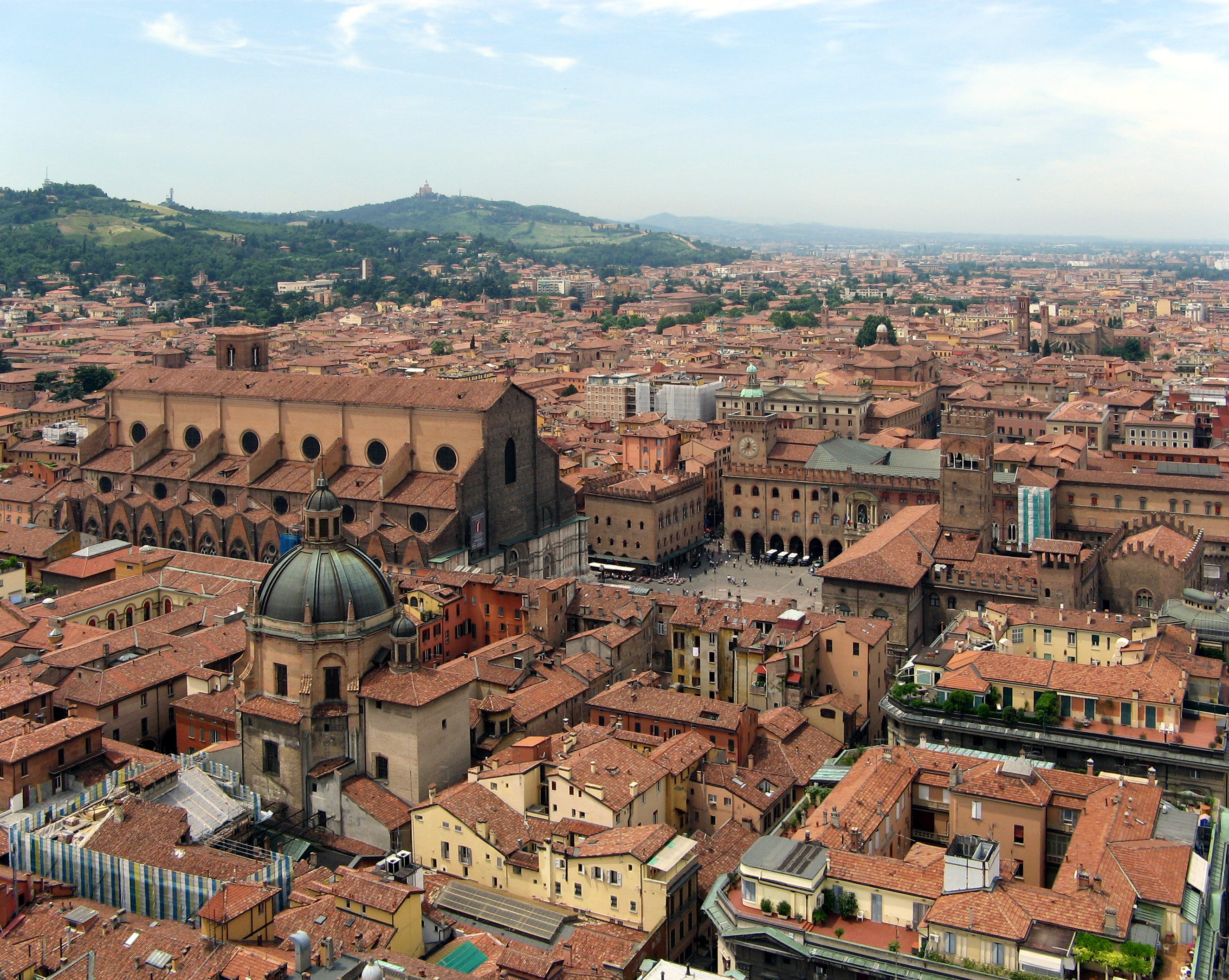 Bologna Wikipedia, City information, Comprehensive details, Online resource, 2650x2120 HD Desktop