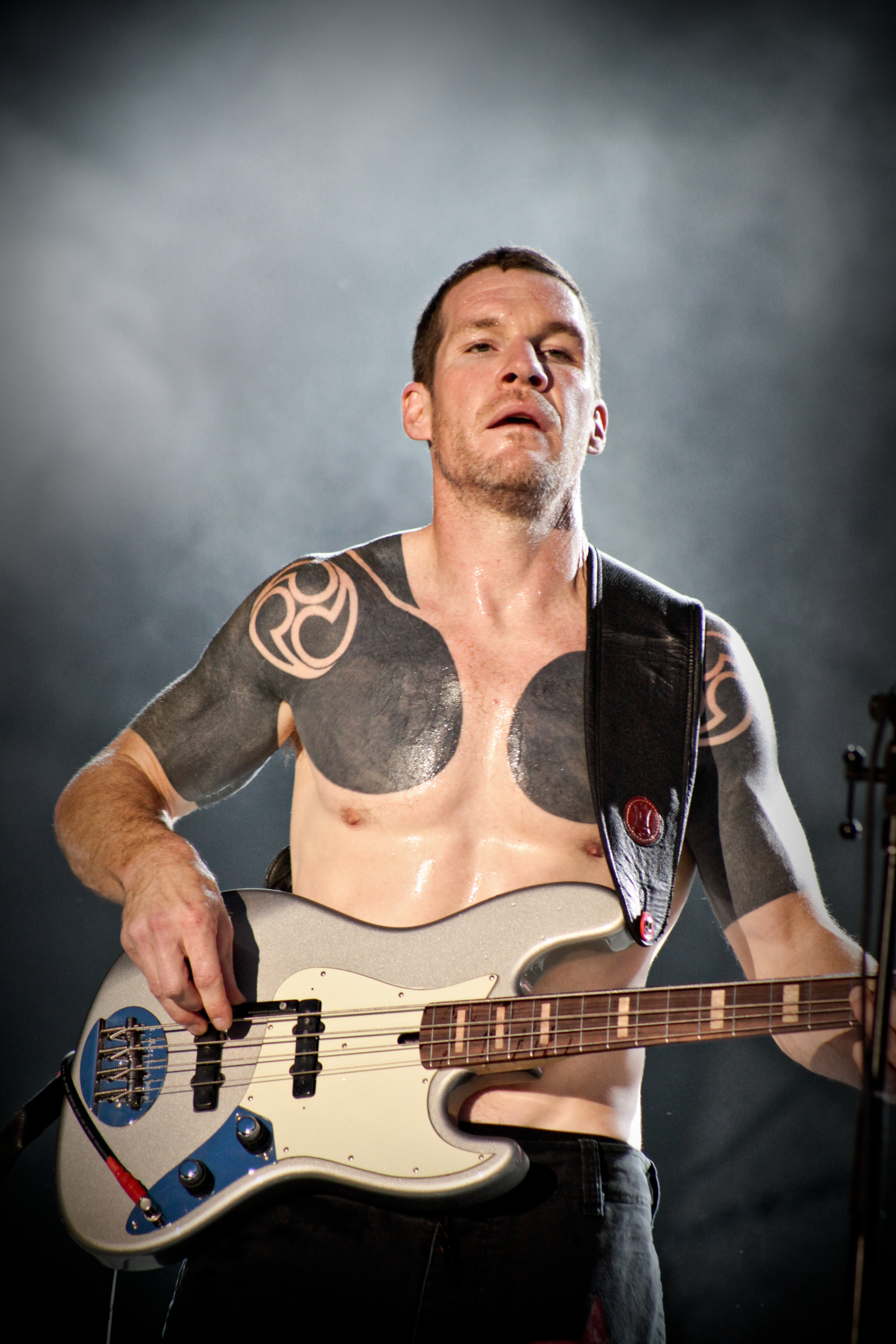 Tim Commerford, Rage Against the Machine Wallpaper, 2000x3000 HD Phone