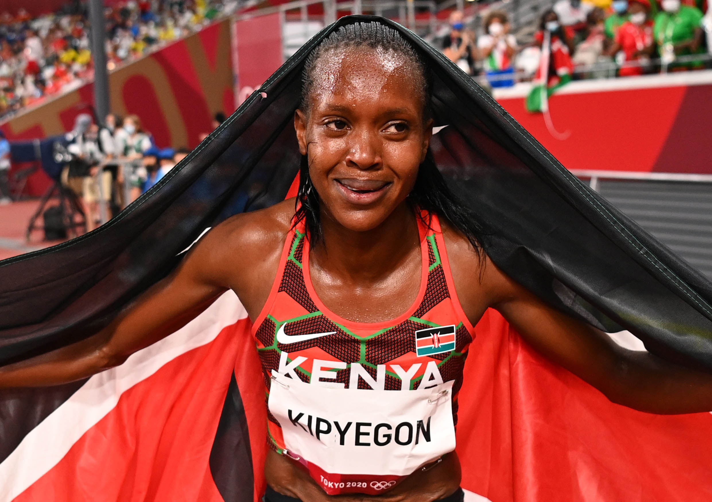 Faith Kipyegon, Retains 1, 500m gold, End of Hassan's treble dream, 2490x1750 HD Desktop