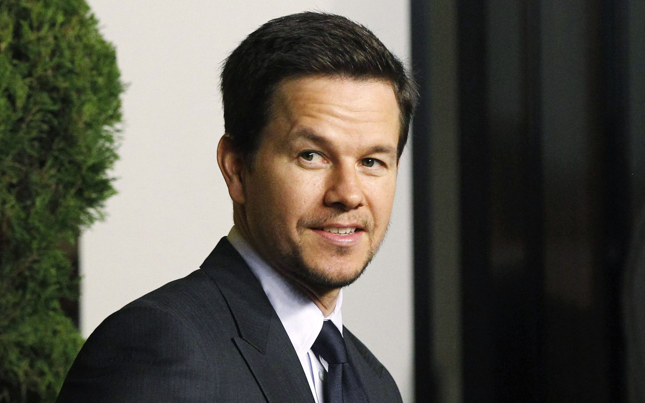 Mark Wahlberg, HD wallpaper, Image, Movies, 2560x1600 HD Desktop