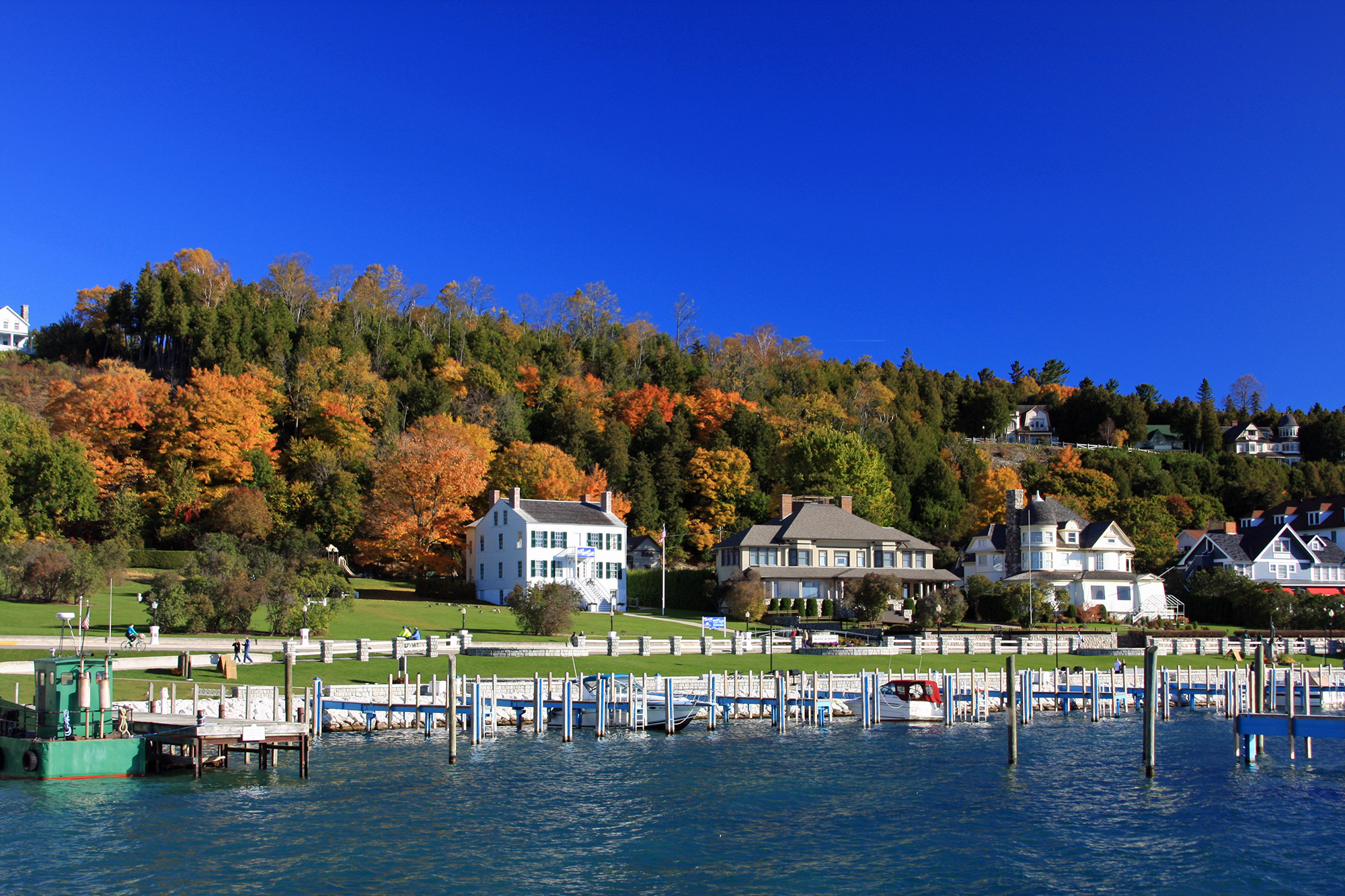 Mackinac Island tourism, Advance travel, Island adventures, Memorable vacations, 2000x1340 HD Desktop