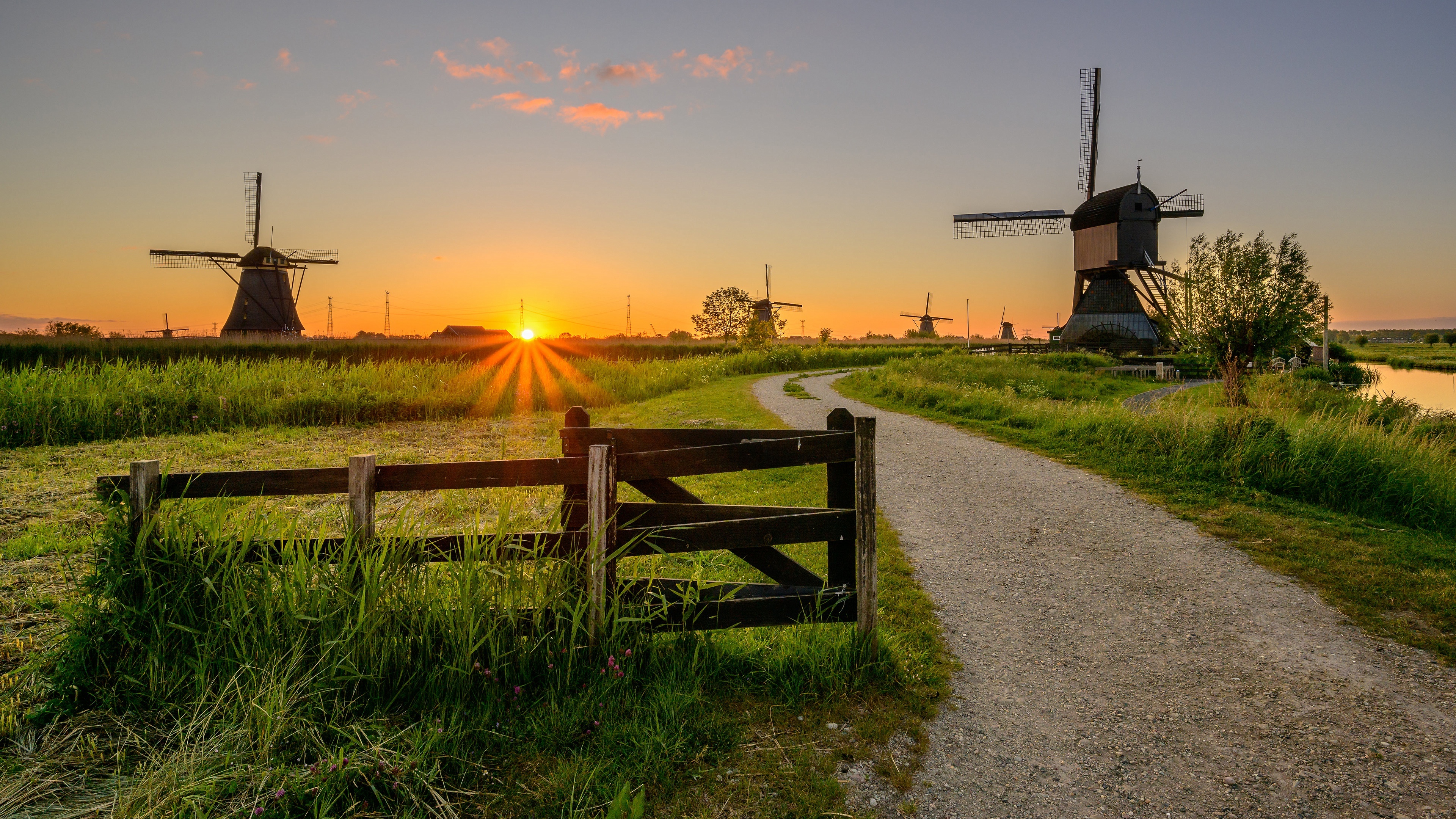 Kinderdijk windmills, 4K wallpapers, Dutch landmarks, Windmill beauty, 3840x2160 4K Desktop