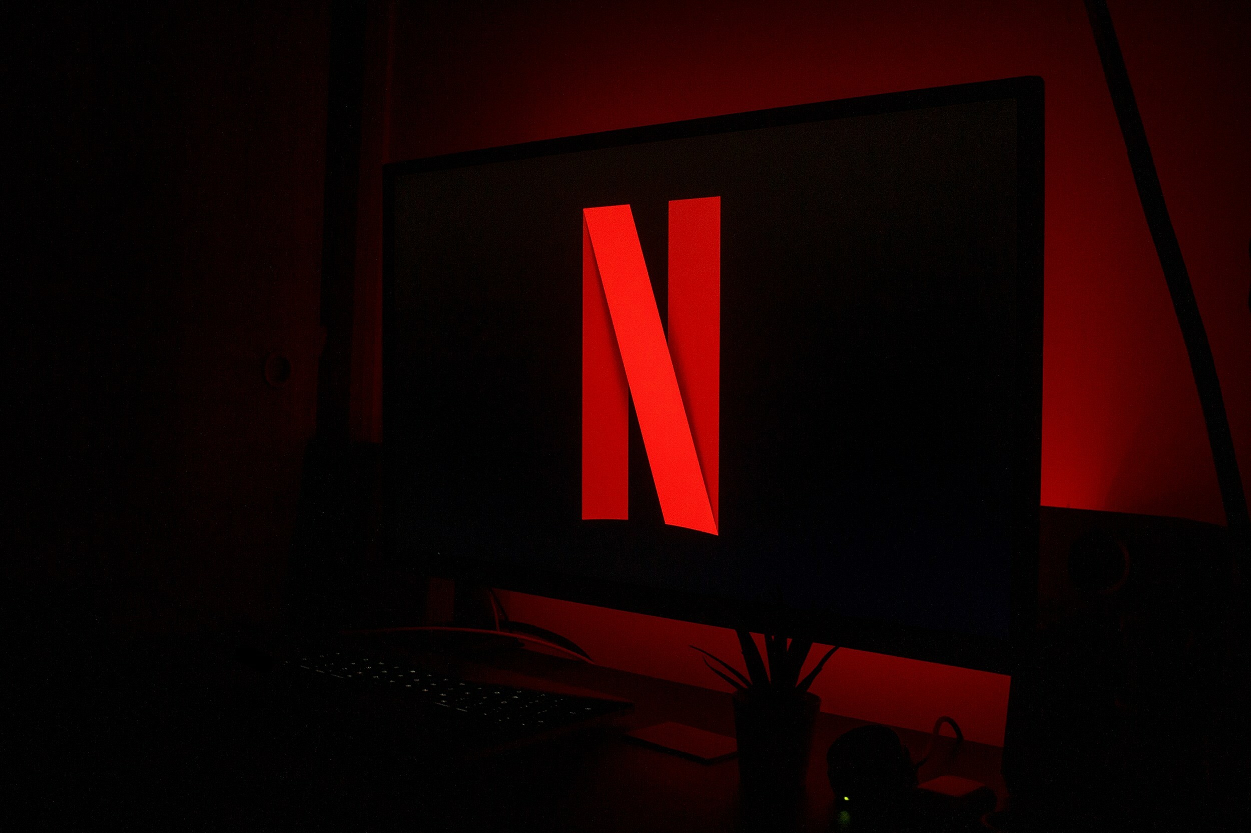 Netflix high profile content, Cost passing along, Expert opinion, Expert knowledge, 2500x1670 HD Desktop