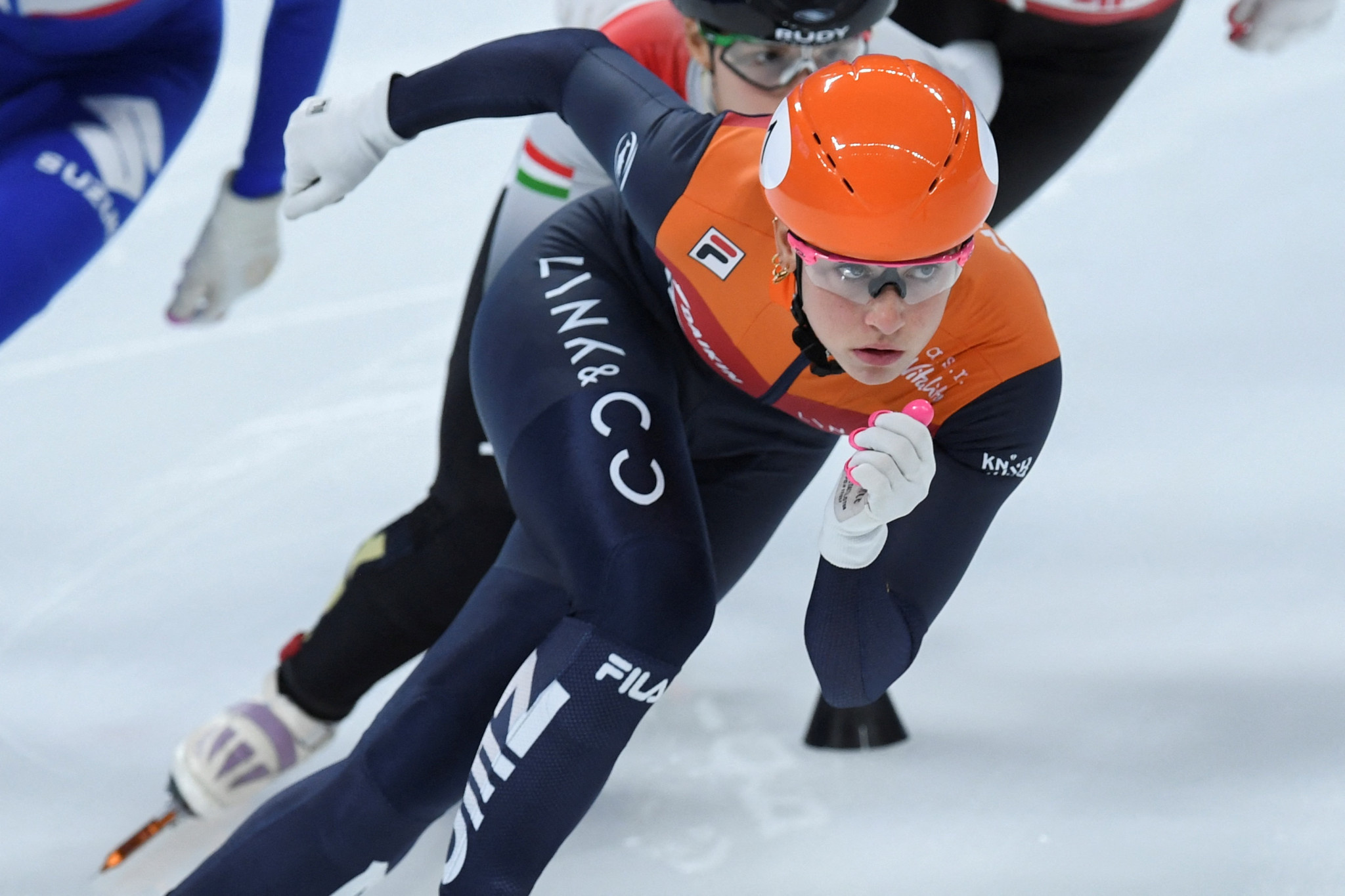 Schulting eyeing up gold, Consecutive gold medals, Hungary competition, Sports ambition, 2050x1370 HD Desktop