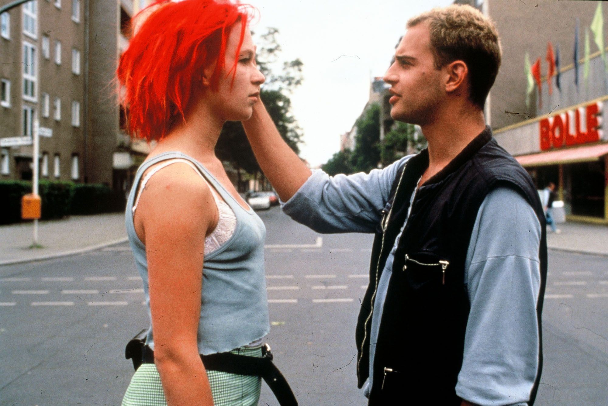 Run Lola Run, High stakes chase, Fate intertwined, Three alternate realities, 2000x1340 HD Desktop