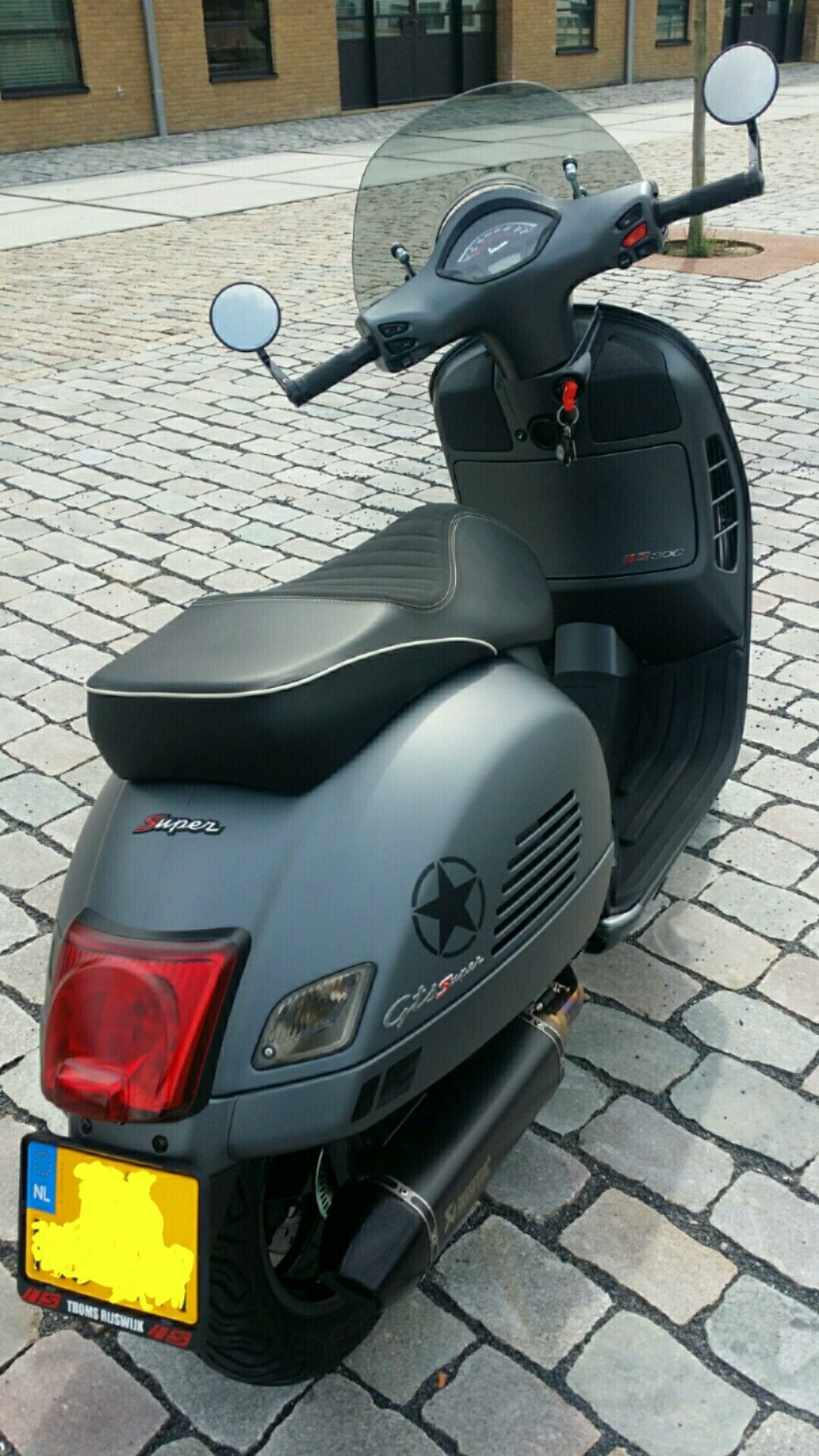 Vespa GTS Super 300, ABS cedi, Stylish and powerful, 1080x1920 Full HD Phone