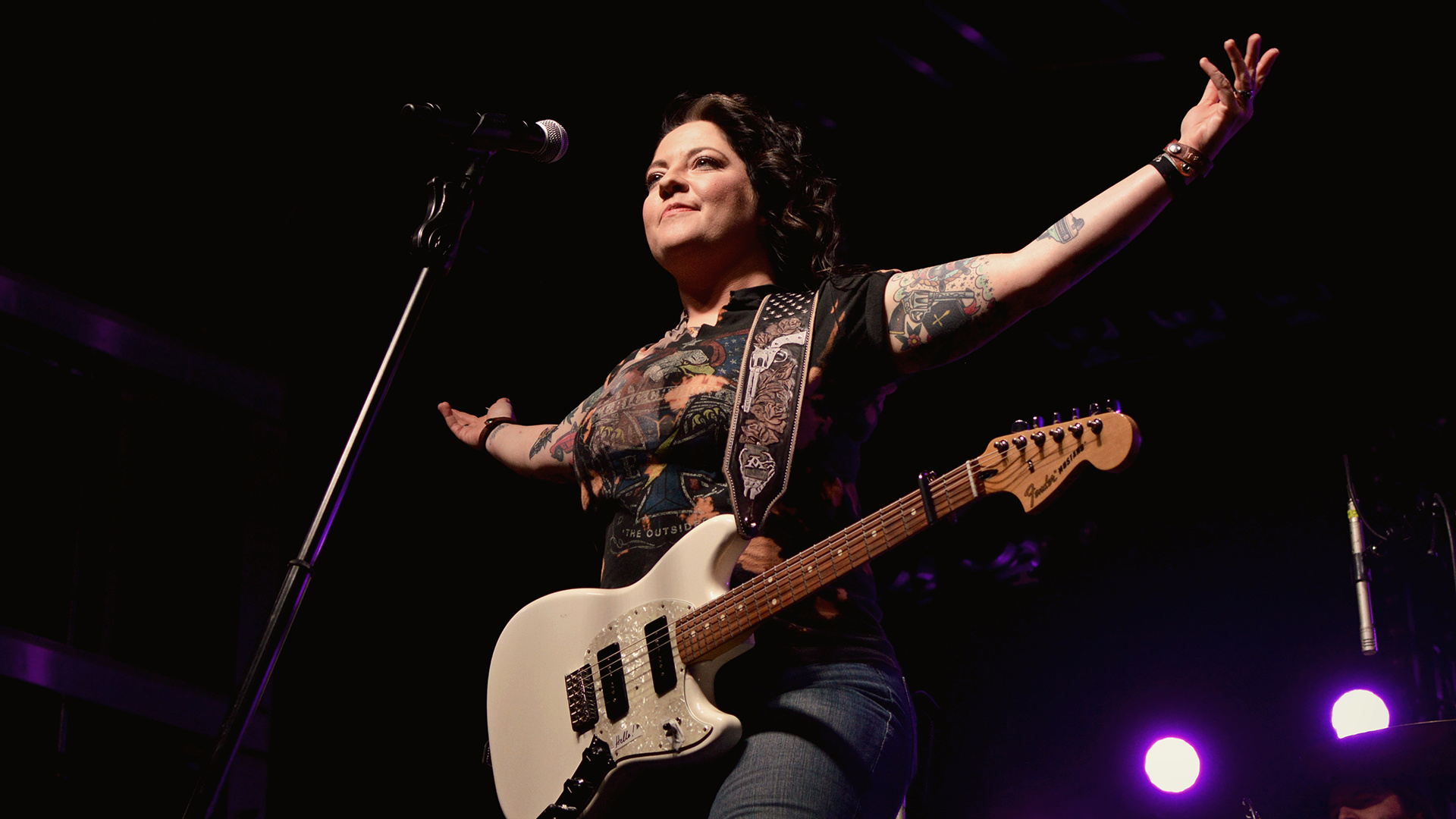 Ashley McBryde, Wild ride, Greenville Journal cover, 1920x1080 Full HD Desktop