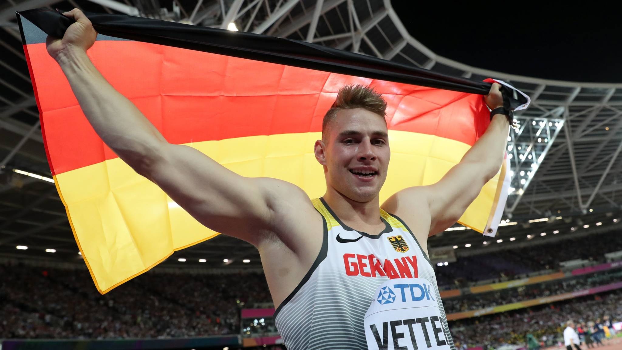 Johannes Vetter, Spear thrower, Winning the final, Competitive triumph, 2050x1160 HD Desktop