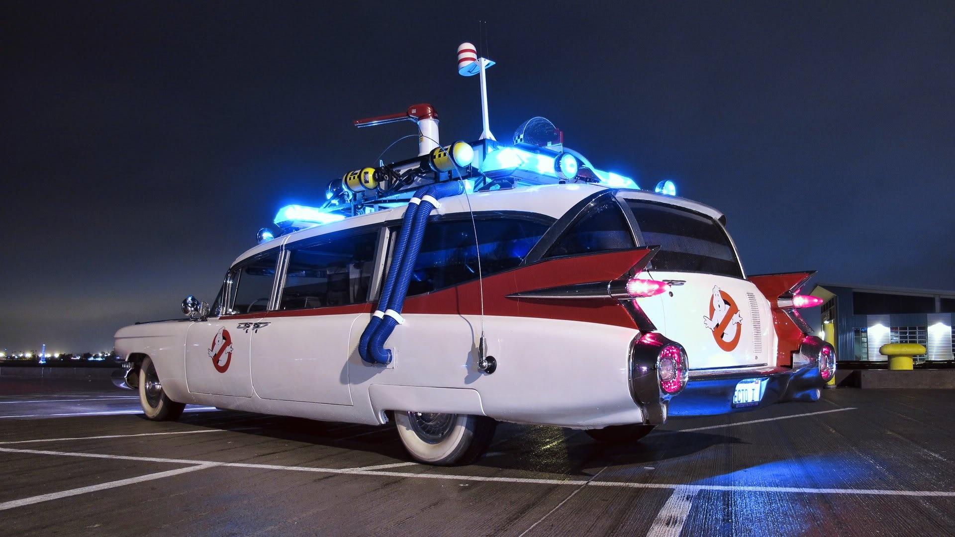 Ghostbusters, Action adventure, Supernatural comedy, Ambulance emergency, 1920x1080 Full HD Desktop