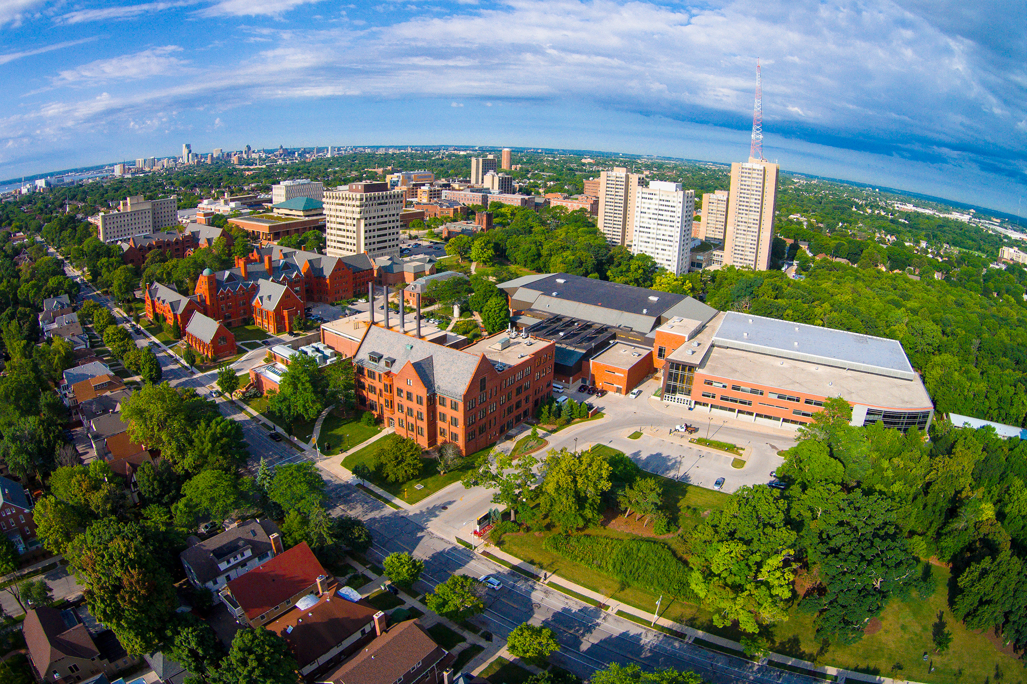 Milwaukee Wisconsin travels, University of Wisconsin, 2100x1400 HD Desktop