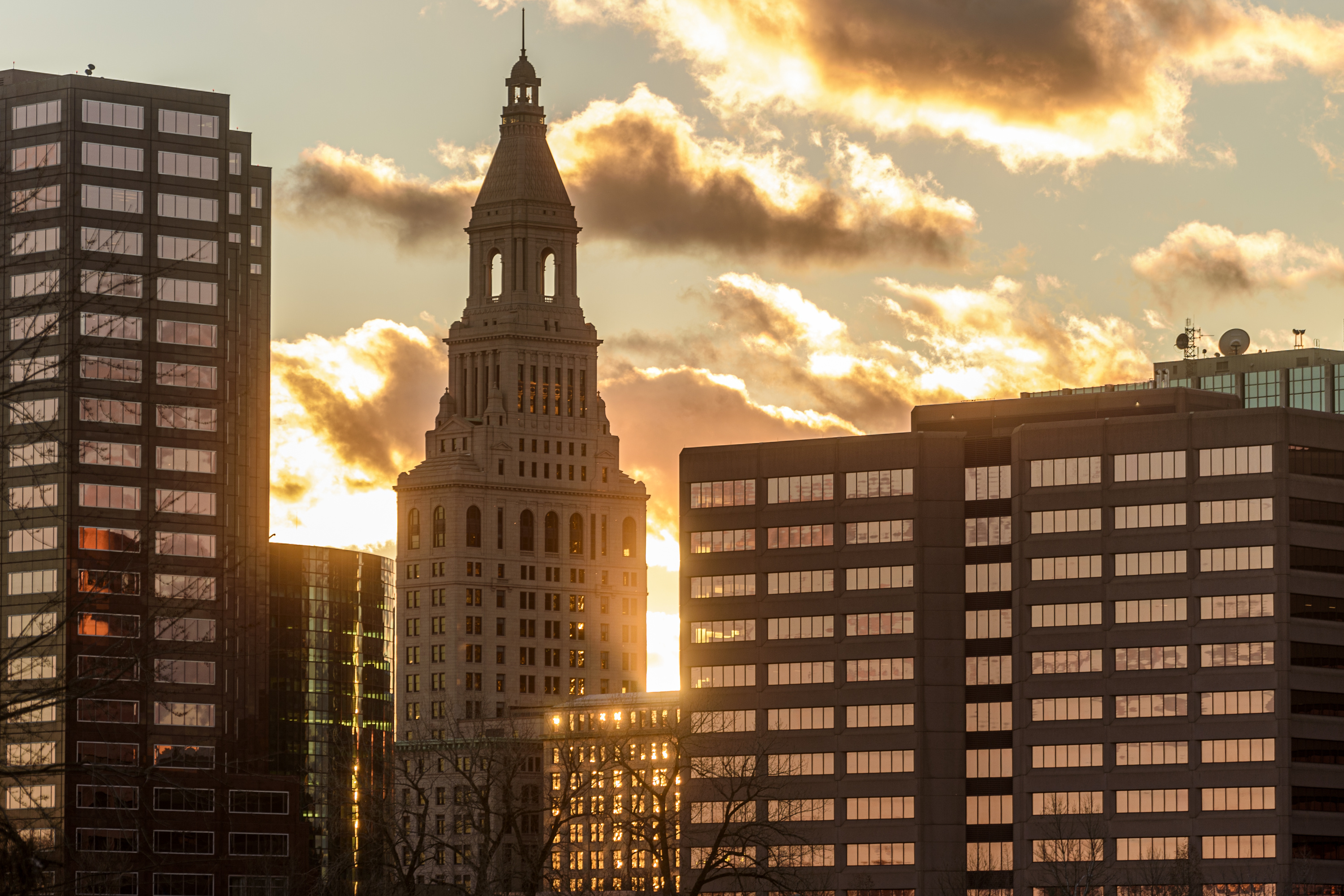 Hartford Skyline, Promising path, Proposed tax increases, Hartford Courant, 3000x2000 HD Desktop