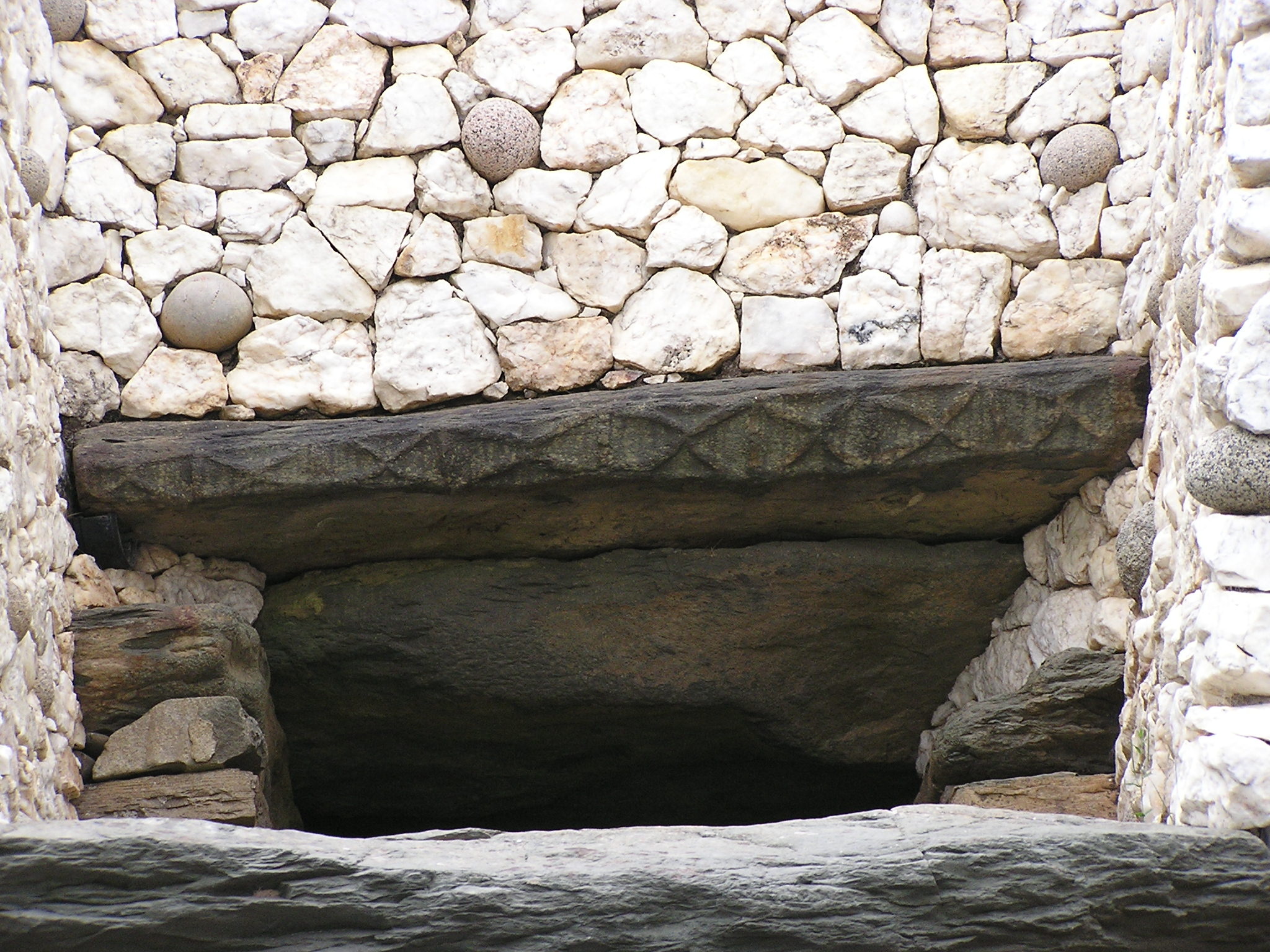 Newgrange, Neolithic studies, Archaeological significance, Niche exploration, 2050x1540 HD Desktop