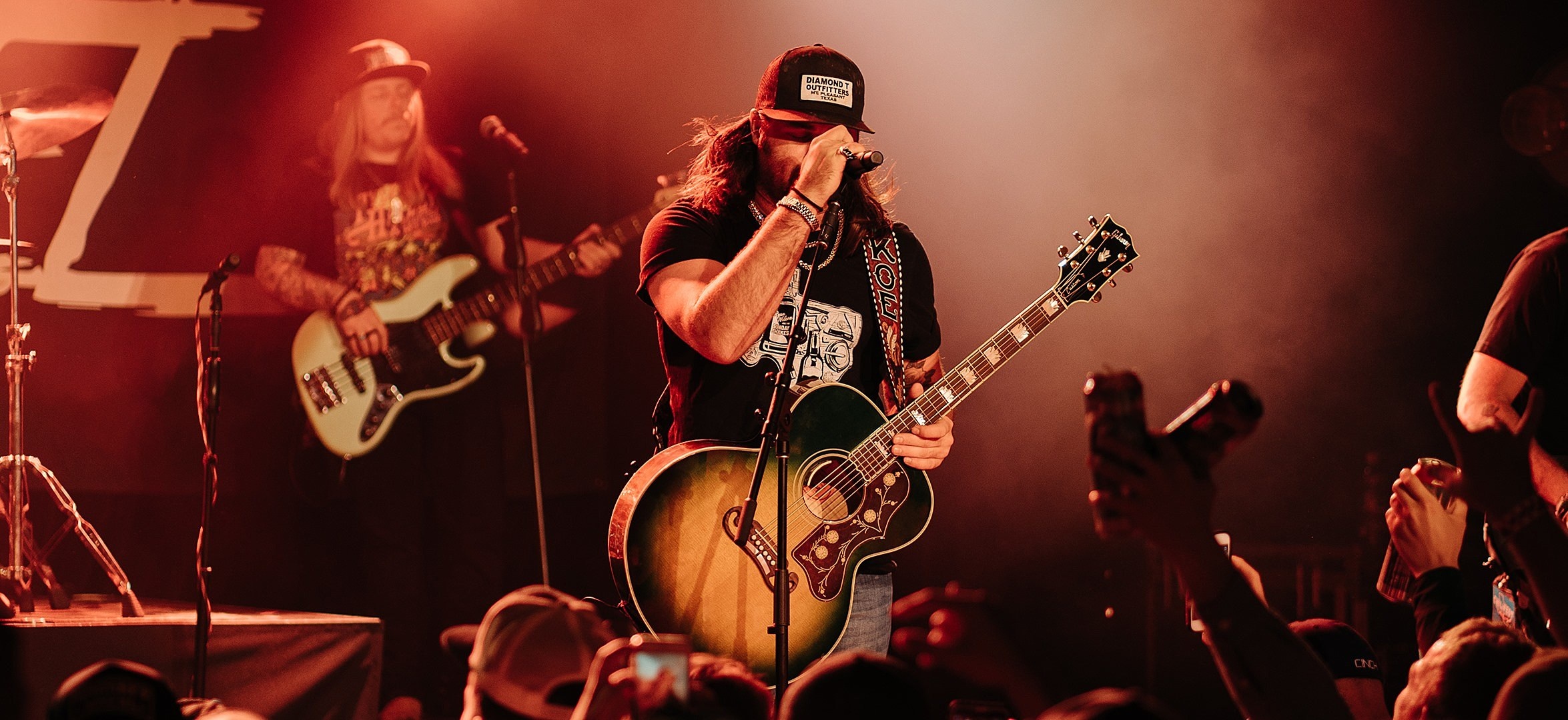 Koe Wetzel, Red dirt punk rock, Blink 182 inspiration, 2350x1080 Dual Screen Desktop