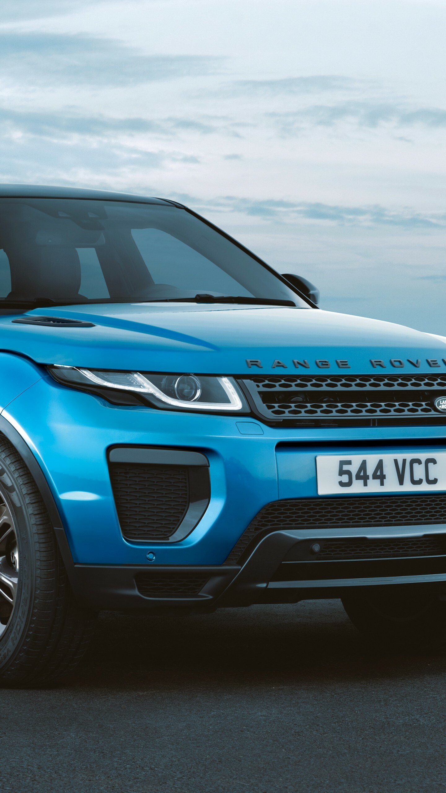 Range Rover Evoque, 2019 edition, 4k wallpaper, Automotive beauty, 1440x2560 HD Phone