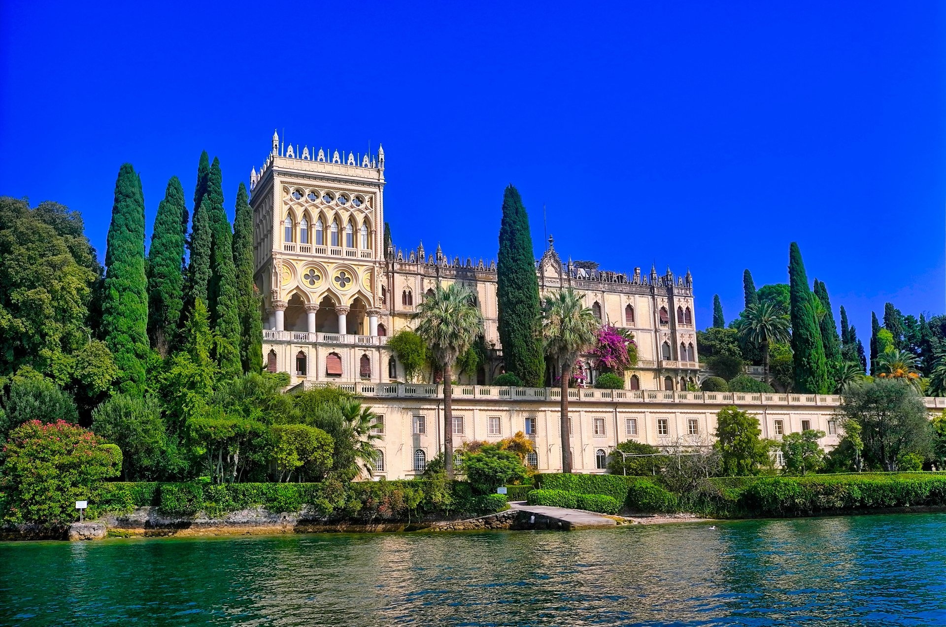 Lake Garda, 4K Ultra HD, Captivating wallpapers, Stunning backgrounds, 1920x1280 HD Desktop