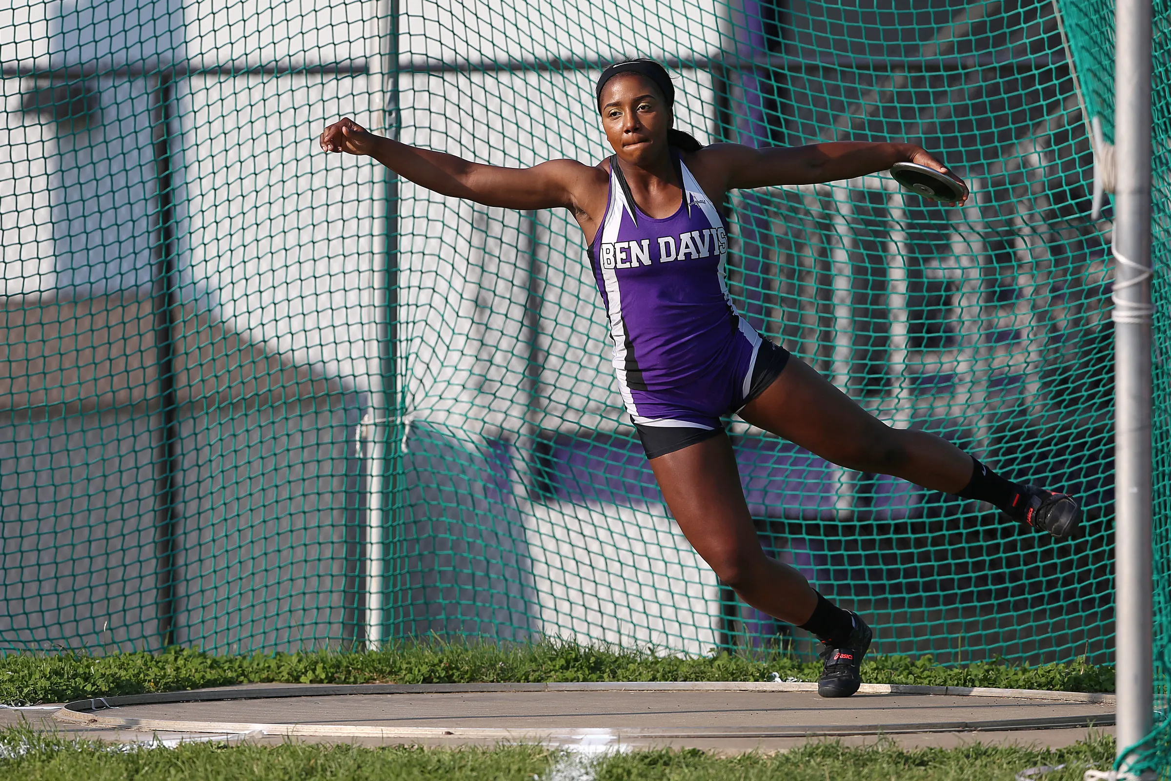 Ben Davis High School, Discus Throw Wallpaper, 2400x1600 HD Desktop