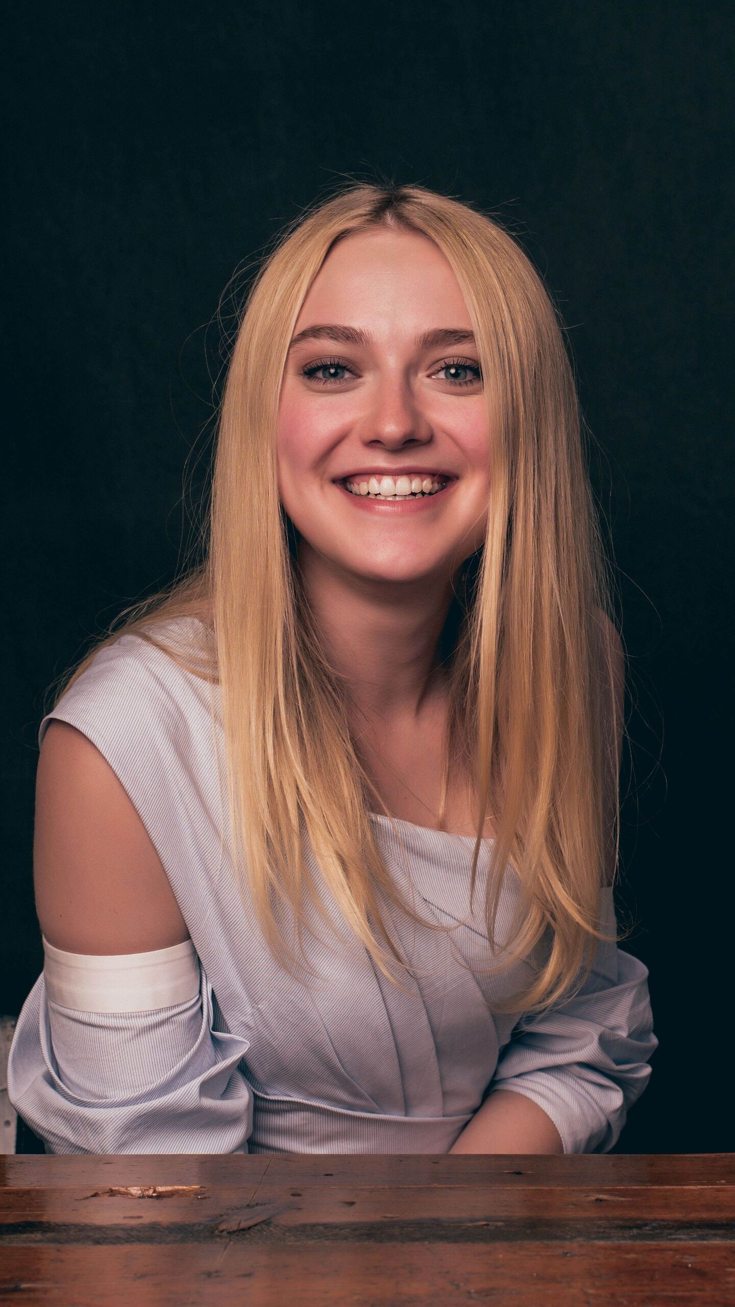 Dakota Fanning, Movies, Actress, American, 1440x2560 HD Phone