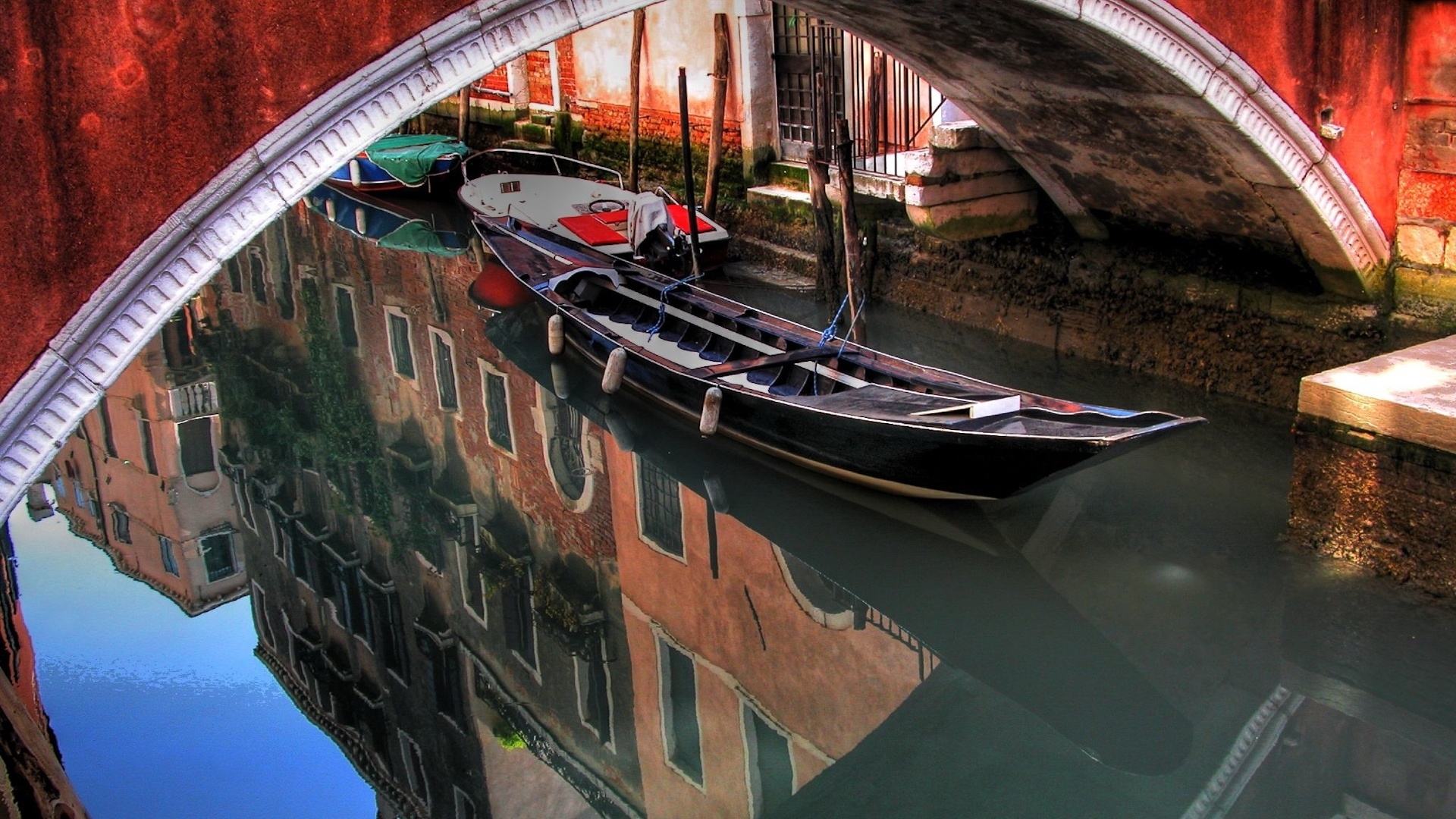 Venetian gondola, Venice rivers, Beautiful buildings, Iconic bridges, 1920x1080 Full HD Desktop