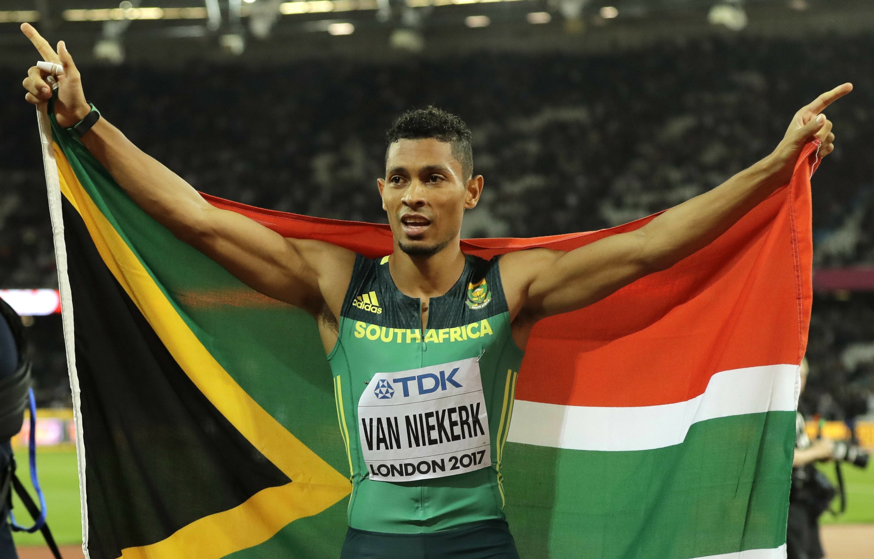 Wayde van Niekerk, Miss Worlds, Knee injury, 3000x1920 HD Desktop