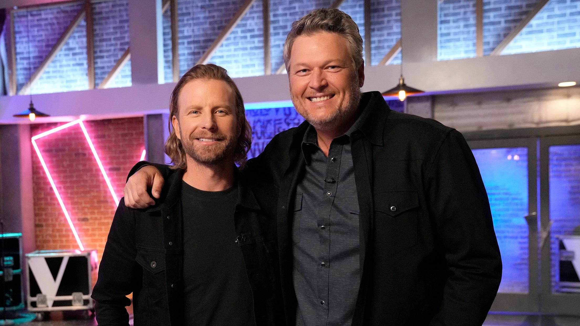 Dierks Bentley, Wedding gift, Blake Shelton, Entertainment tonight, 2210x1250 HD Desktop