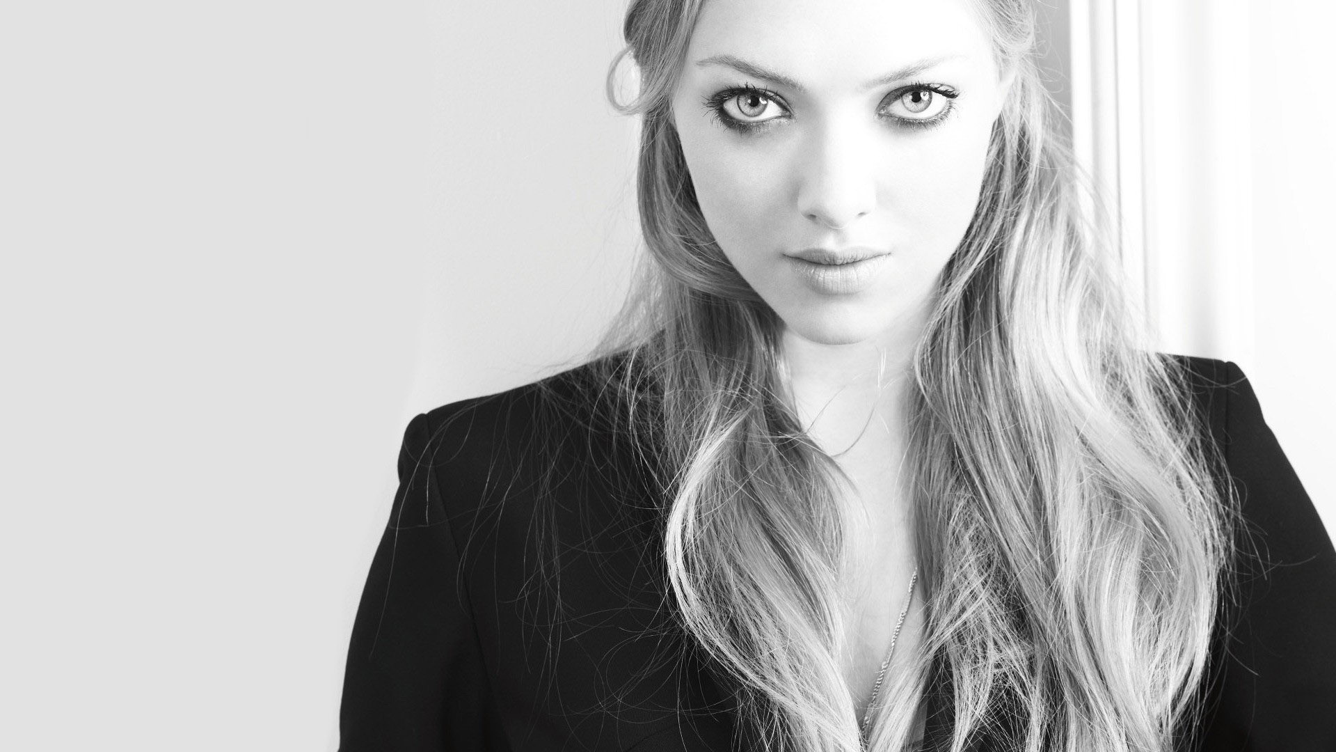 Amanda Seyfried, Monochrome wallpaper, Px, 1920x1080 Full HD Desktop