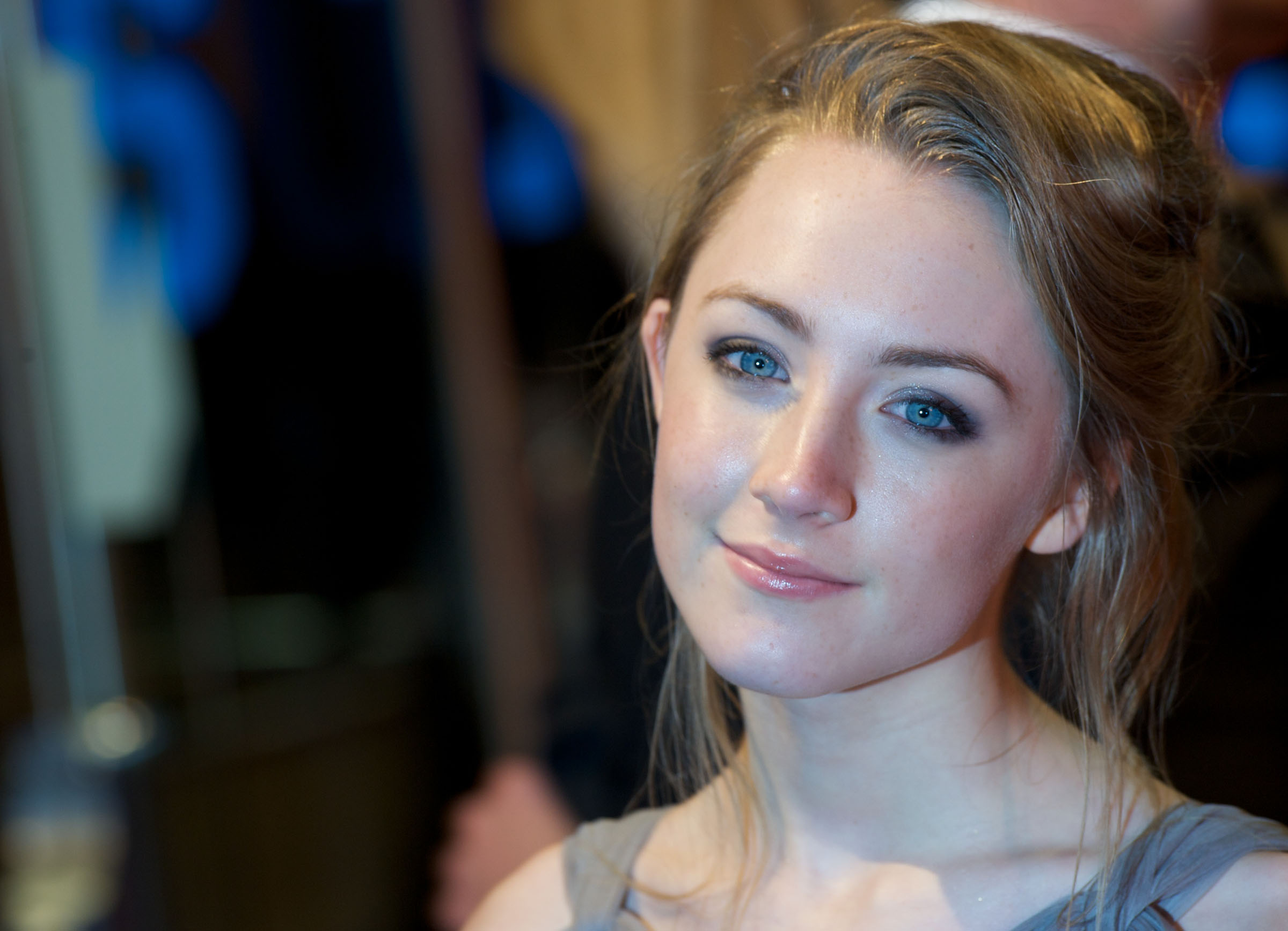 Saoirse Ronan, Talented actress, Captivating performances, Extraordinary talent, 2400x1740 HD Desktop