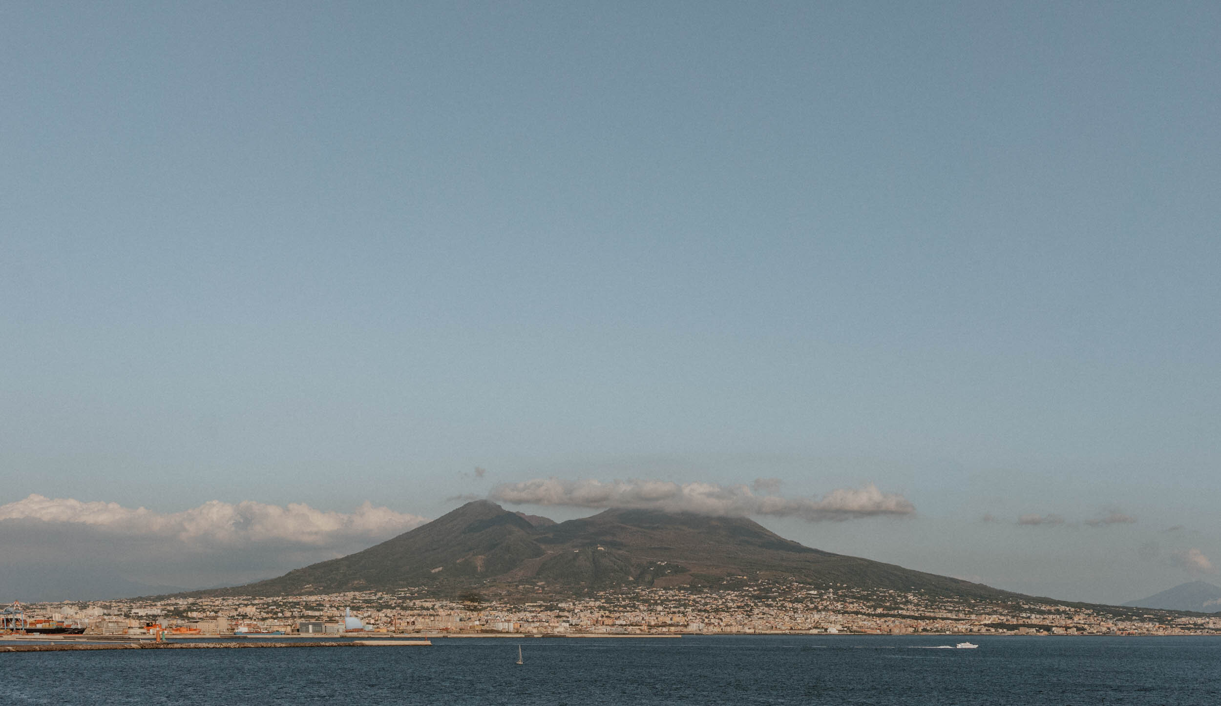 Mount Vesuvius, Essential guide, Hiking, Dusty roads, 2500x1450 HD Desktop