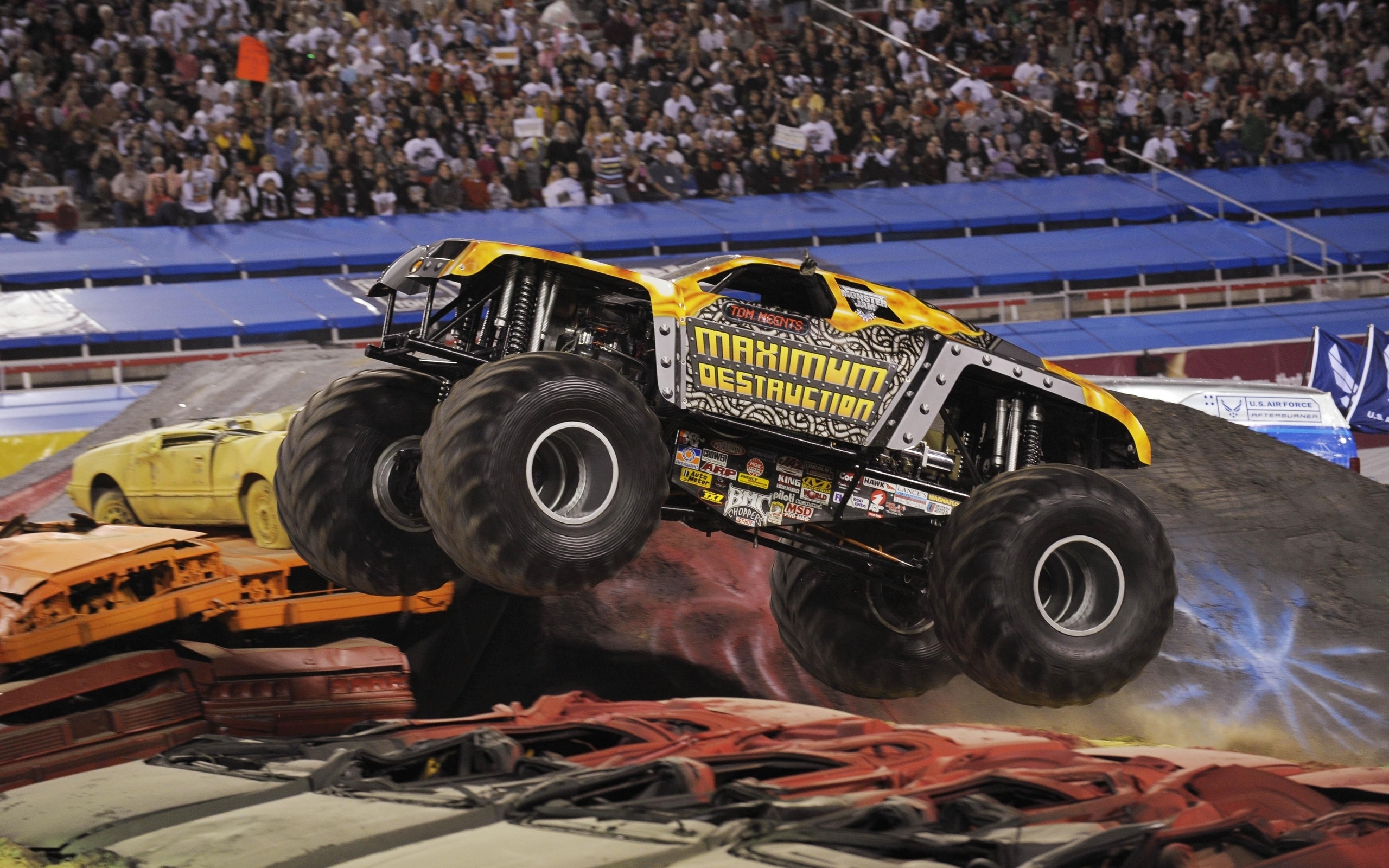 Maximum Destruction, Monster Trucks Wallpaper, 2560x1600 HD Desktop