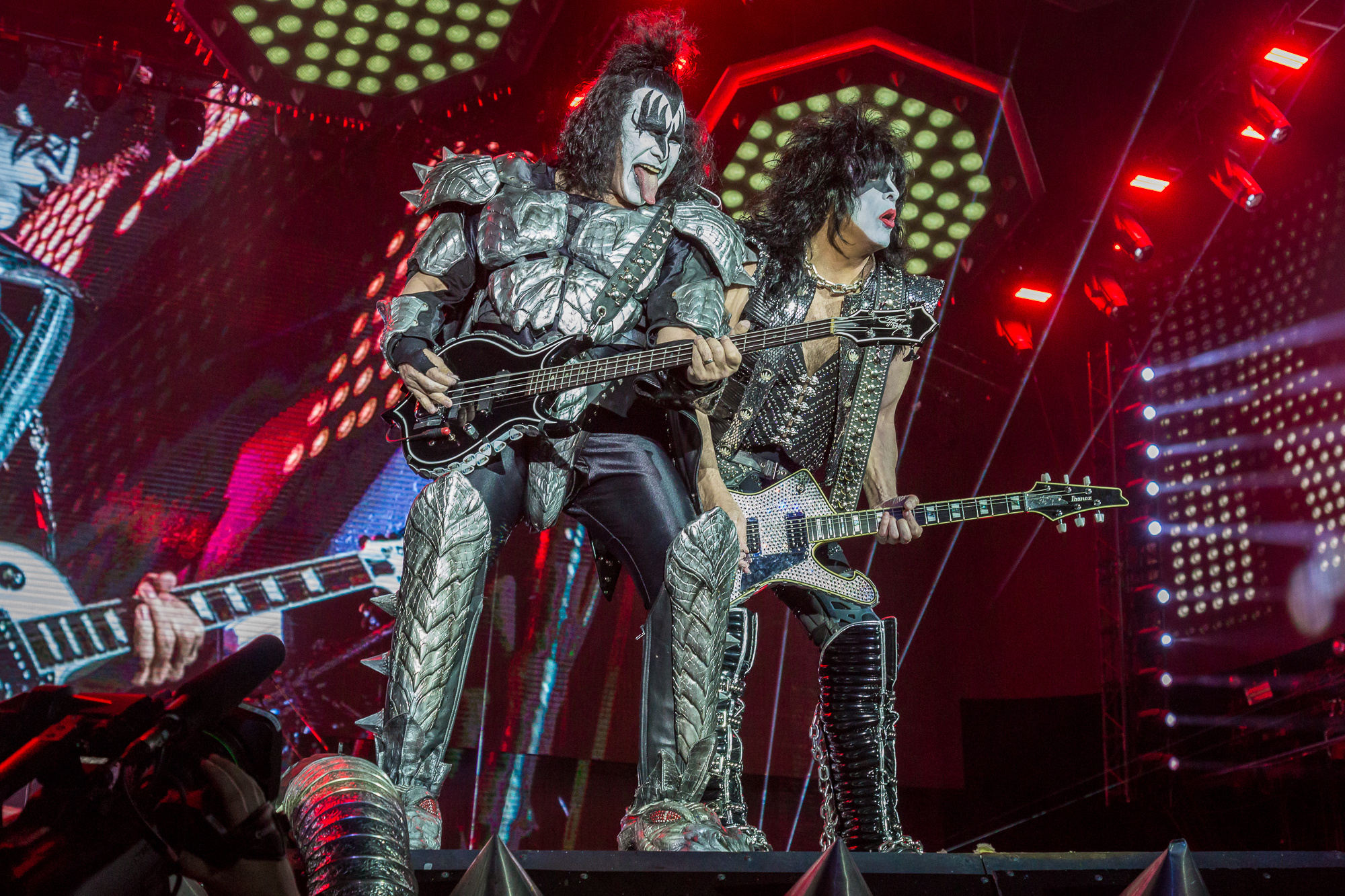 Gene Simmons, Clarifying what he means, 2000x1340 HD Desktop