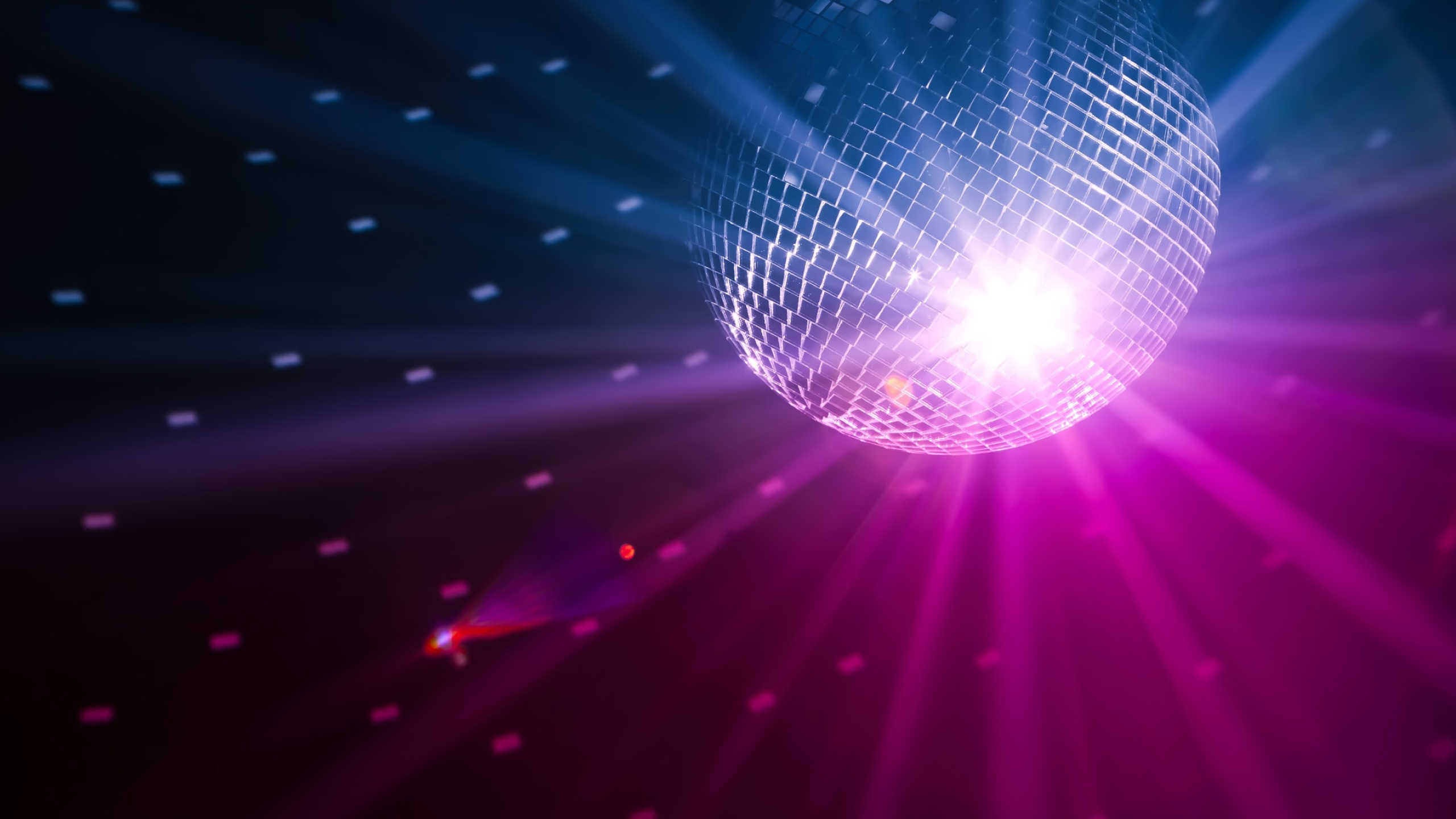 Disco lights, Vibrant atmosphere, Dancing crowd, Nightclub experience, 2560x1440 HD Desktop