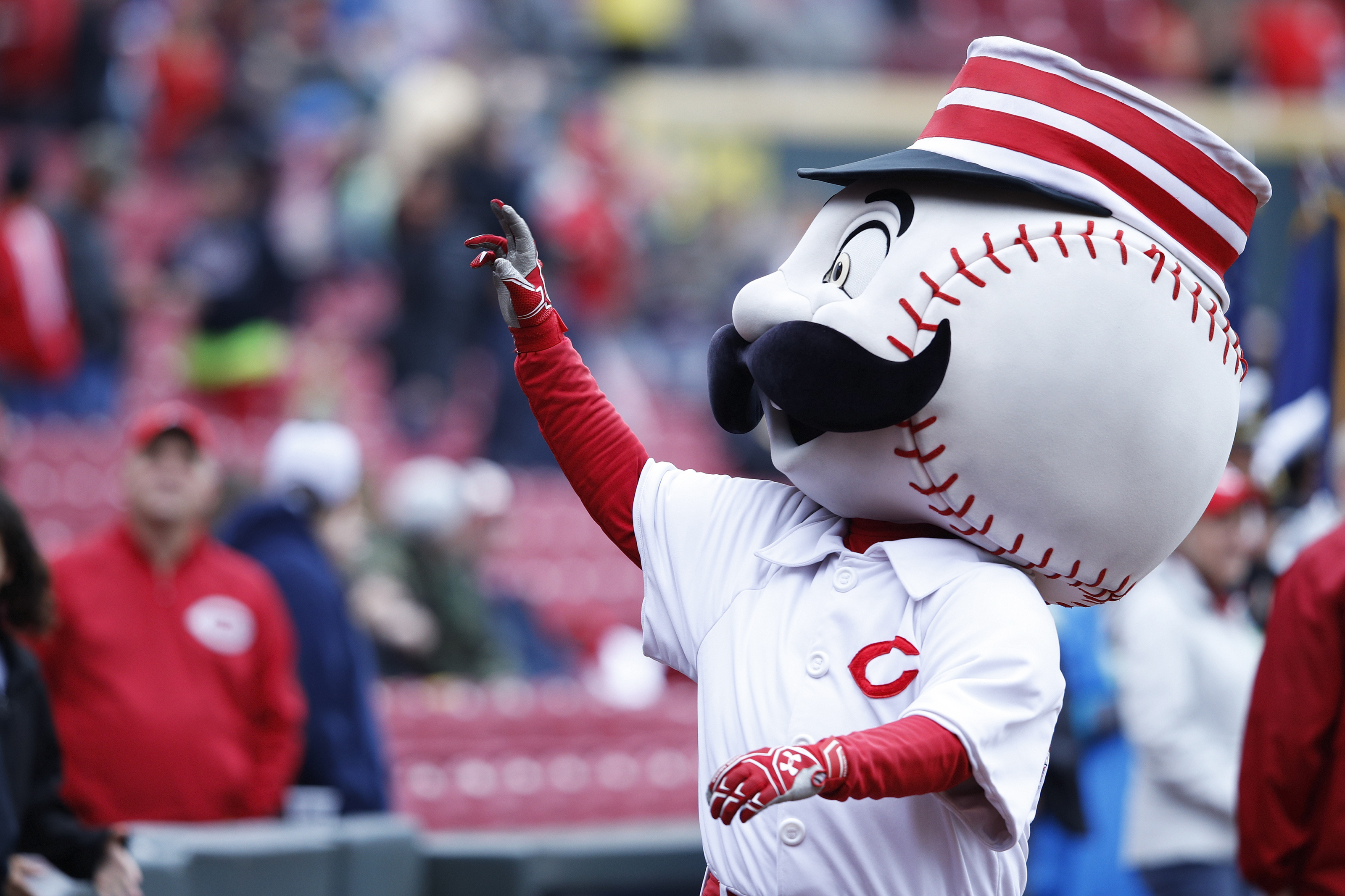 Mascot, Cincinnati Reds Wallpaper, 3200x2140 HD Desktop