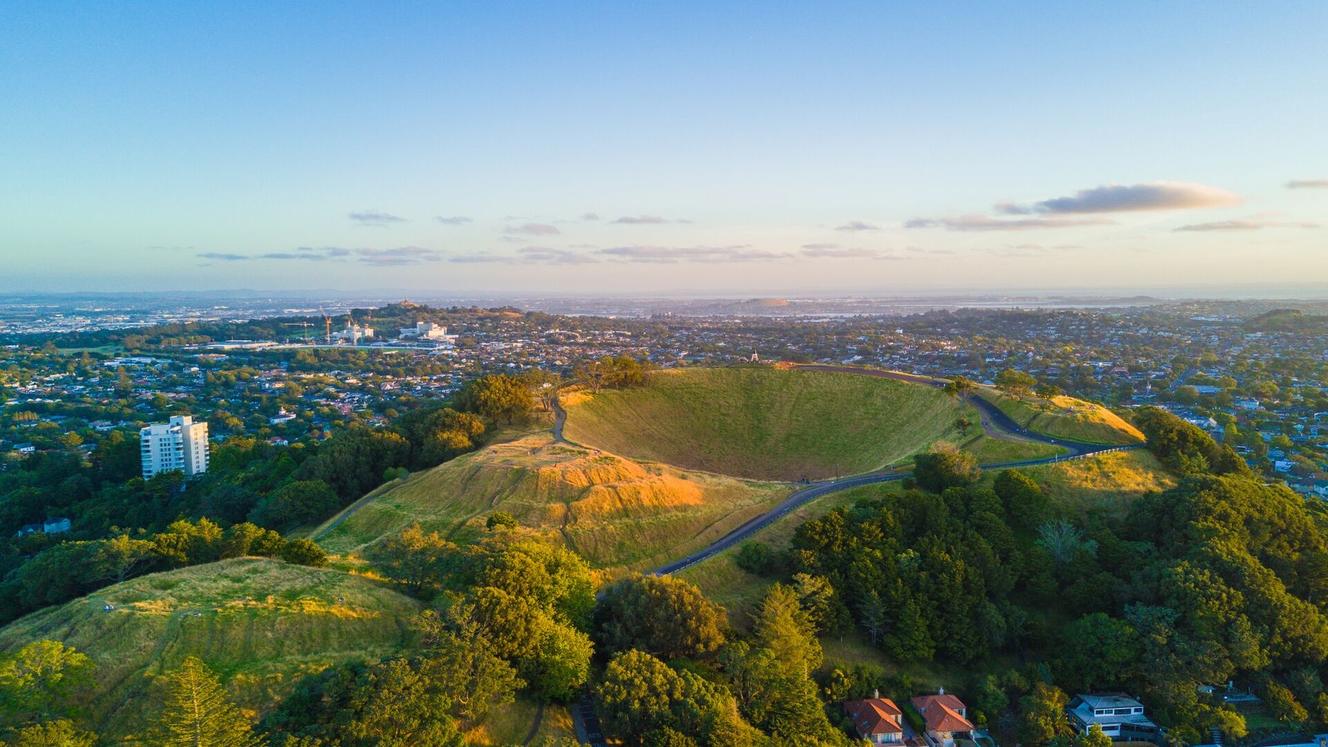 Mount Eden Crater, New Zealand, Auckland language stay, Language trips, 1920x1080 Full HD Desktop