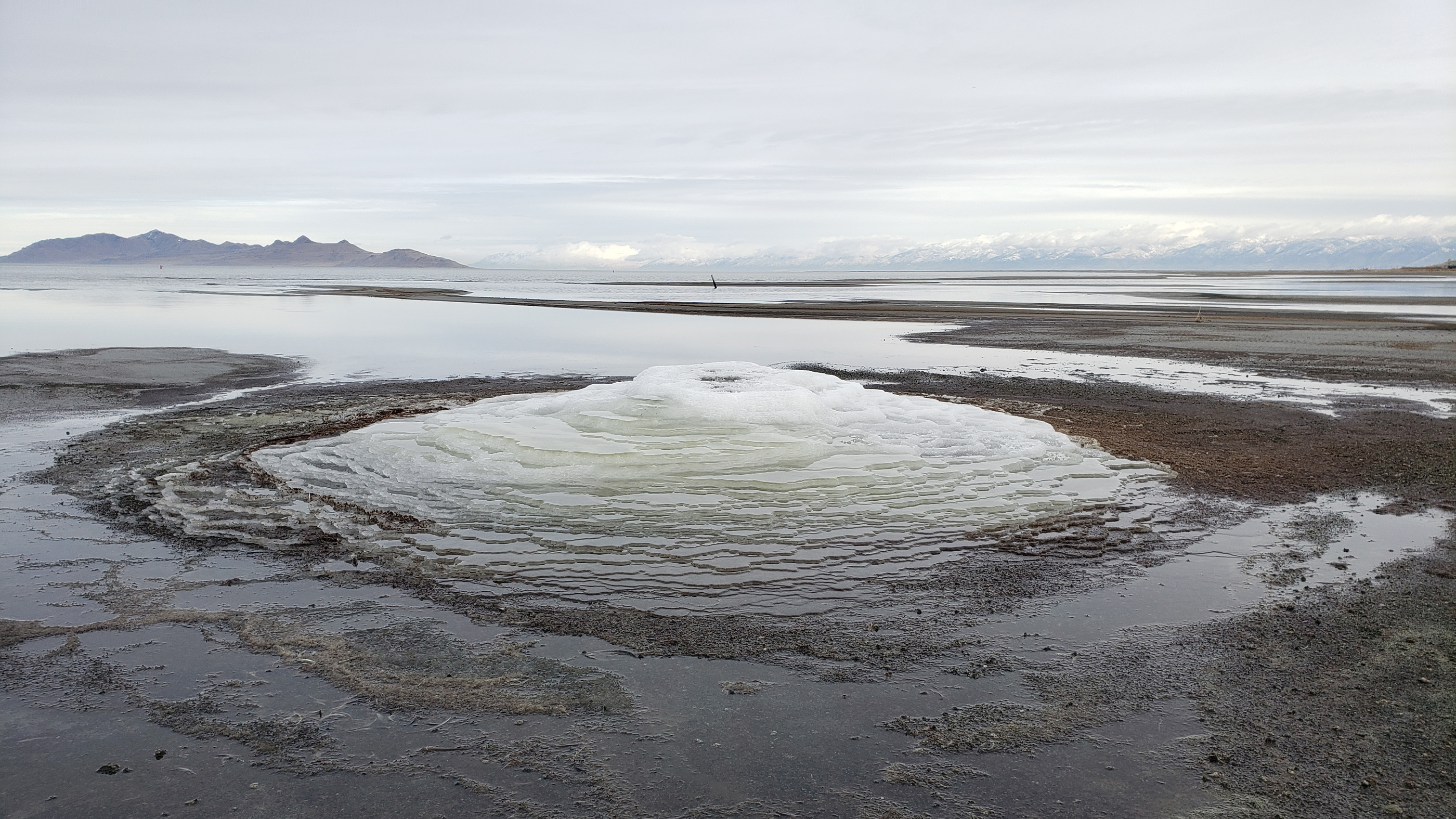 Strange mineral mounds, Martian-like, Utah's Great Salt Lake, Live Science, 2800x1580 HD Desktop