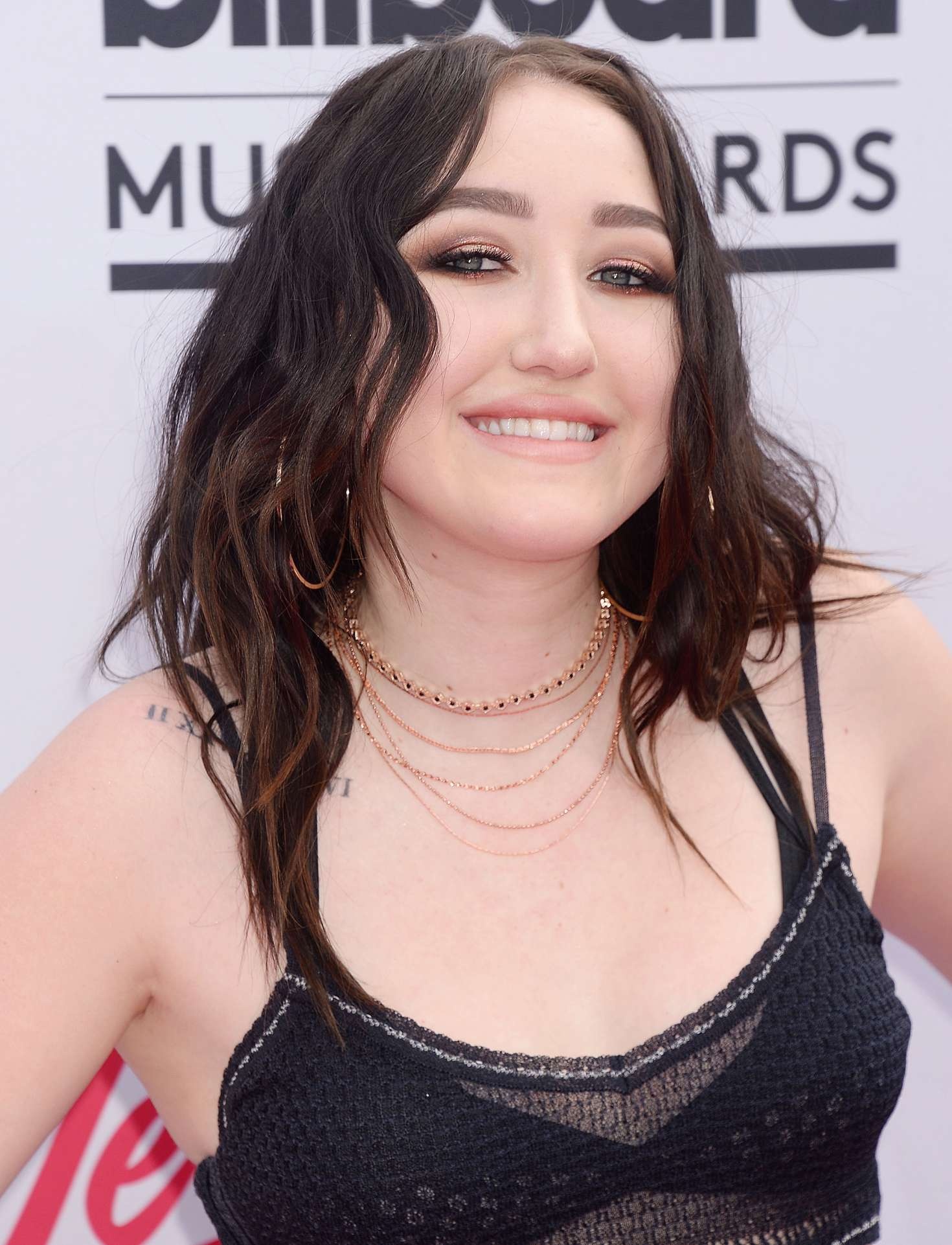 Noah Cyrus, Celebs, Wallpapers, Animerco, 1470x1930 HD Phone