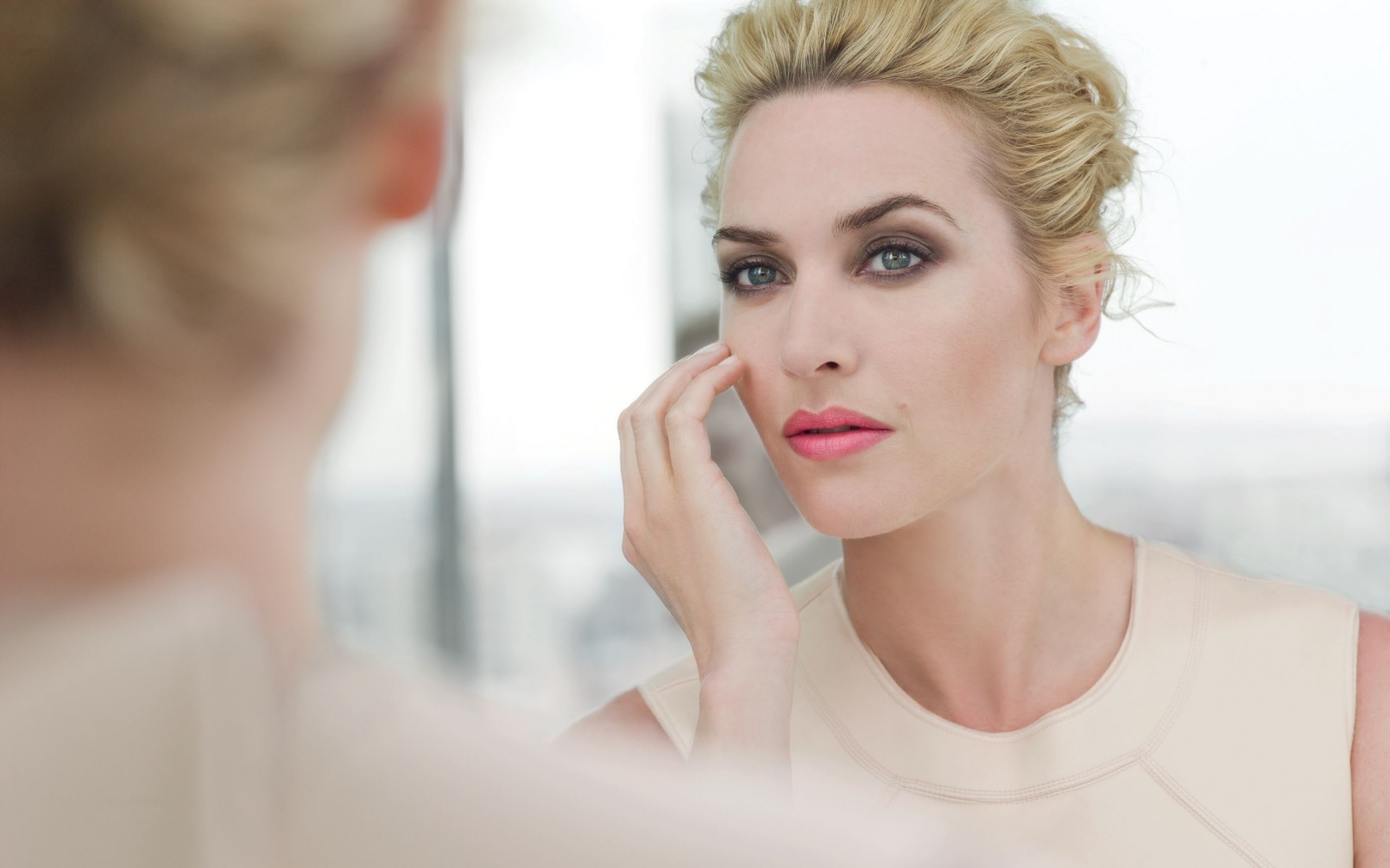 Lancome collaboration, Kate Winslet Wallpaper, 2560x1600 HD Desktop