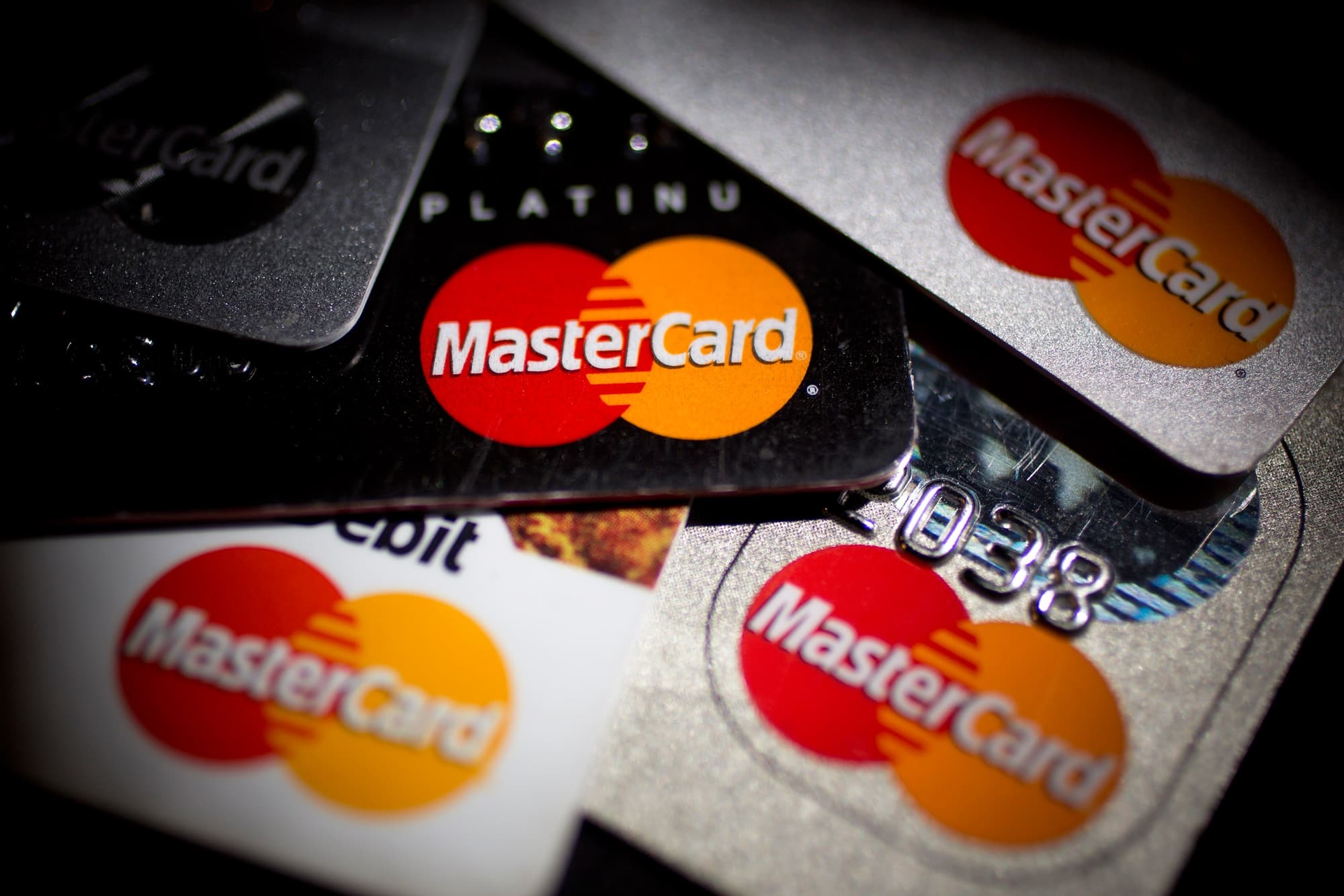 Mastercard, Profit beats, Customer spending, Financial success, 2000x1340 HD Desktop