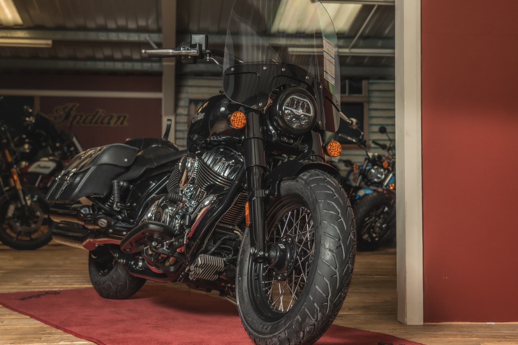 Indian Super Chief, Black onyx metallic, Moore speed racing, Classic cruiser, 2050x1370 HD Desktop