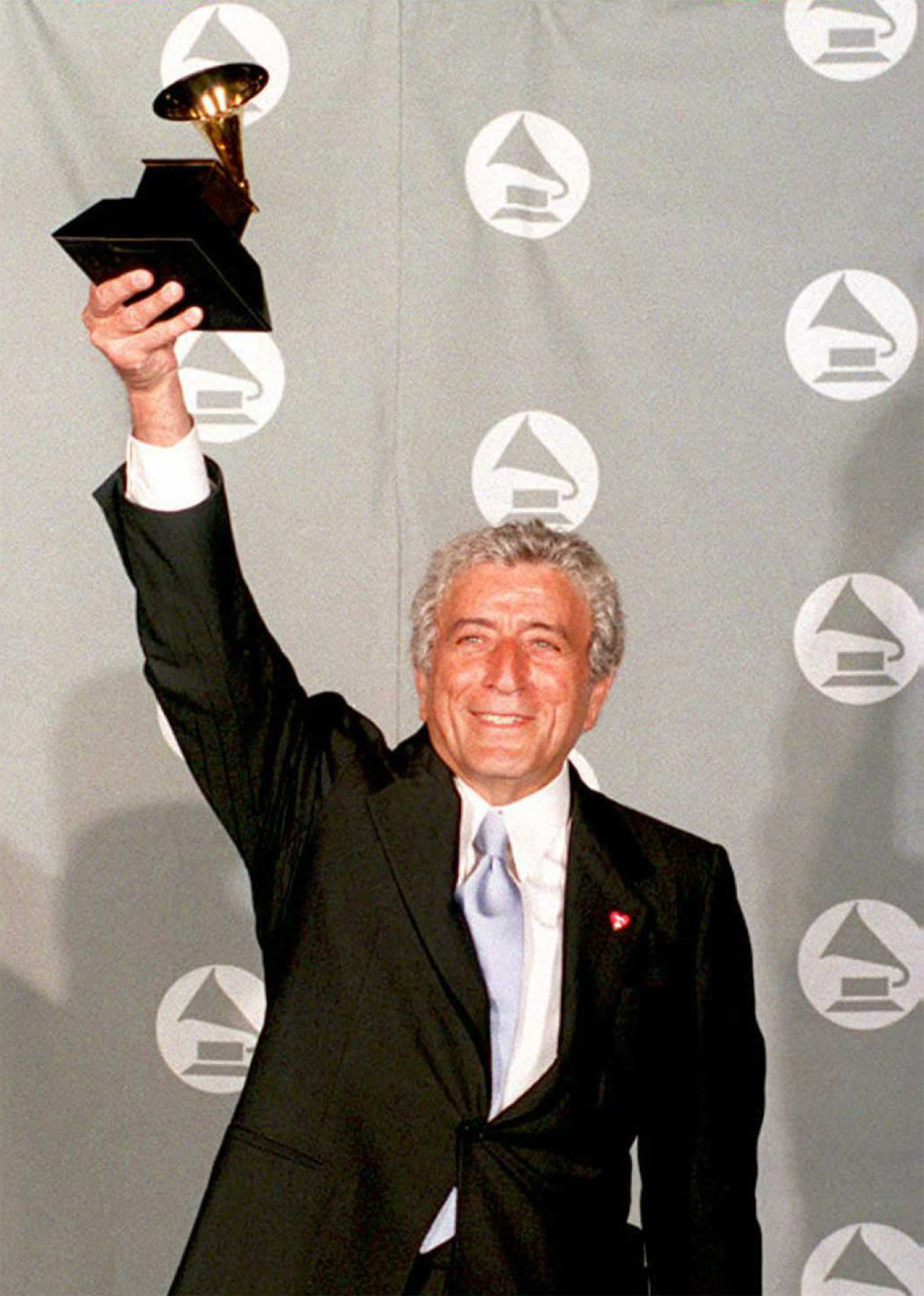 37th Grammy Awards, Tony Bennett Wallpaper, 2000x2810 HD Phone