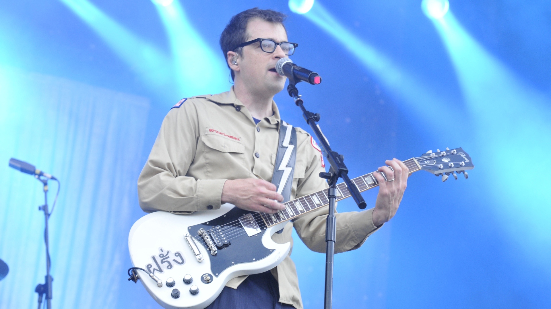 Weezer alternative rock, Pop punk, Microphone concert, 1920x1080 Full HD Desktop