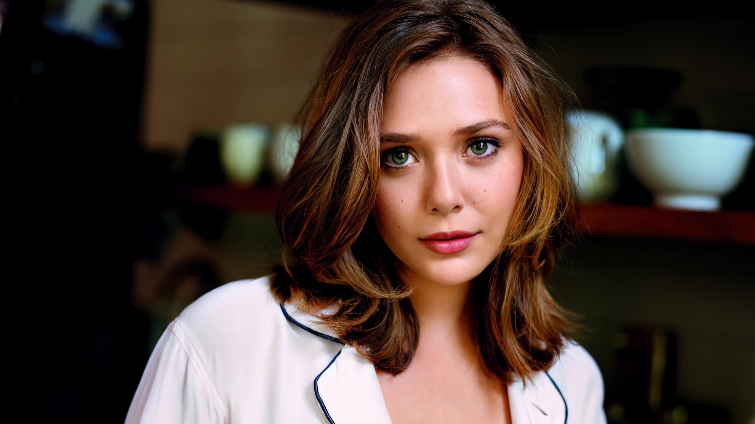 Elizabeth Olsen, 4K wallpaper, Stunning actress, Beautiful people, 2560x1440 HD Desktop