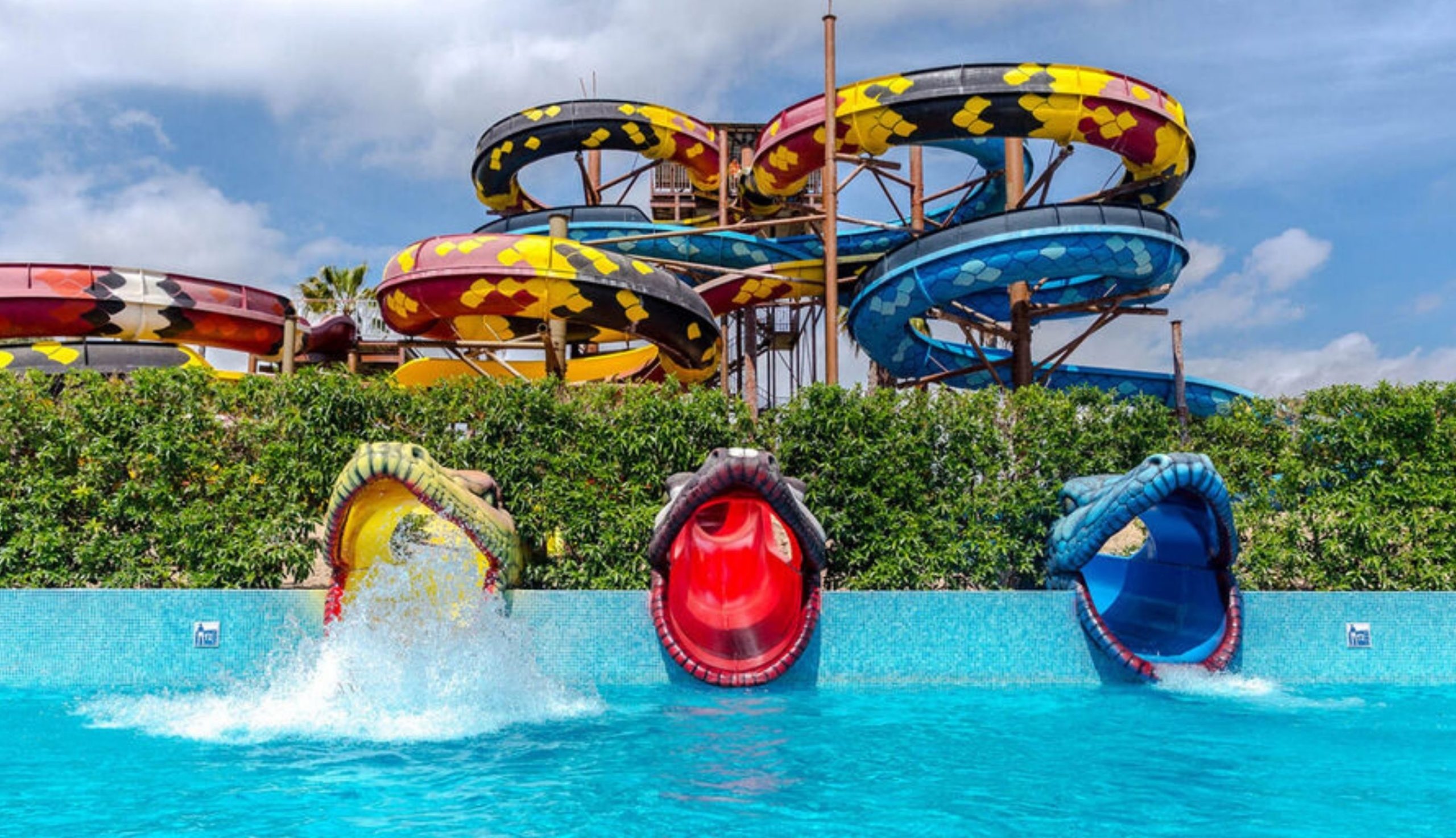 Aqualand El Arenal Spain, Waterpark Wallpaper, 2560x1480 HD Desktop