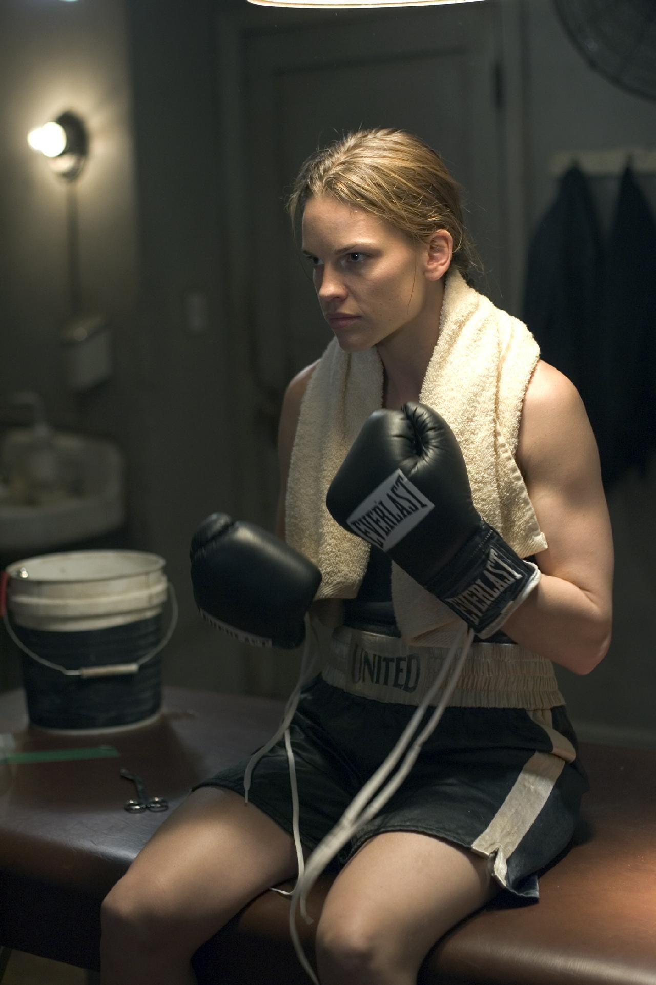 Hilary Swank, Million Dollar Baby Wallpaper, 1280x1930 HD Phone