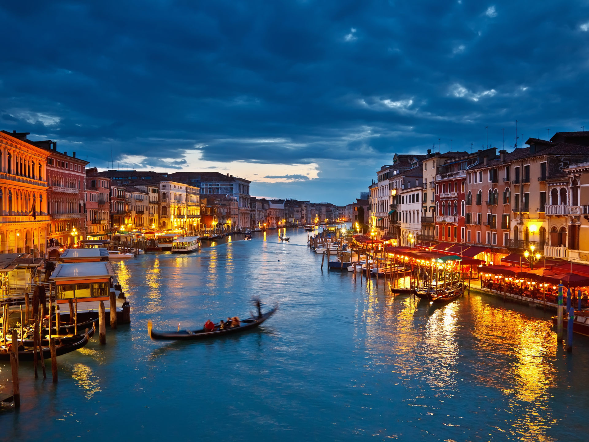 Venice city, Night lights, Canal reflections, Gondola ride, 1920x1440 HD Desktop